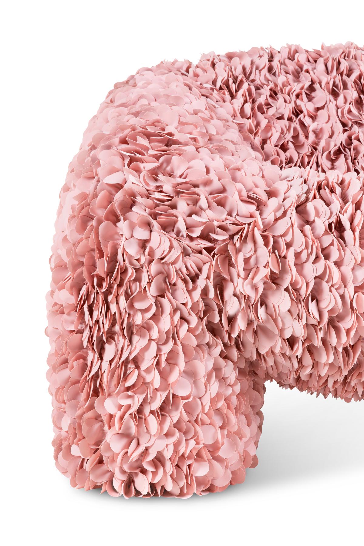 https://a.1stdibscdn.com/moooi-hortensia-armchair-in-petal-pink-upholstery-for-sale-picture-11/22569652/f_271106321643361596935/8718282359205_11_master.jpg