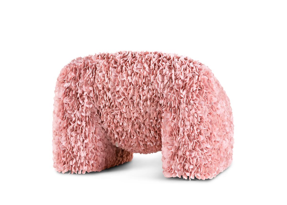 https://a.1stdibscdn.com/moooi-hortensia-armchair-in-petal-pink-upholstery-for-sale-picture-5/22569652/f_271106321643361542832/8718282359205_5_master.jpg