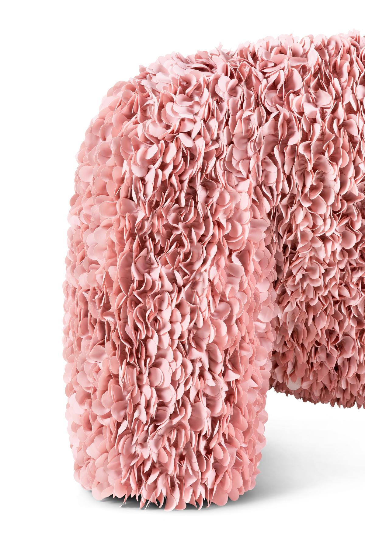 https://a.1stdibscdn.com/moooi-hortensia-armchair-in-petal-pink-upholstery-for-sale-picture-8/22569652/f_271106321643361554783/8718282359205_8_master.jpg