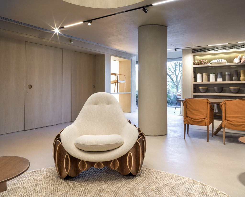 https://a.1stdibscdn.com/delirios-armchair-by-guto-requena-waffletechnique-interlocking-wood-structure-for-sale-picture-6/f_104502/f_451249921747914368154/87cb26ff_f510_49fe_8295_092e2544b4e3_master.jpg