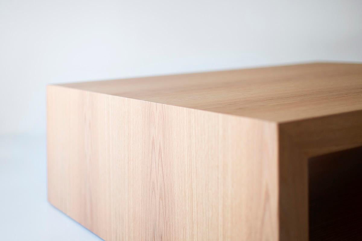 https://a.1stdibscdn.com/bertu-coffee-table-cove-oak-coffee-table-white-oak-for-sale-picture-7/f_9720/f_473775721762275519878/88292803_Oak_Coffee_Table_75657988_master.jpeg
