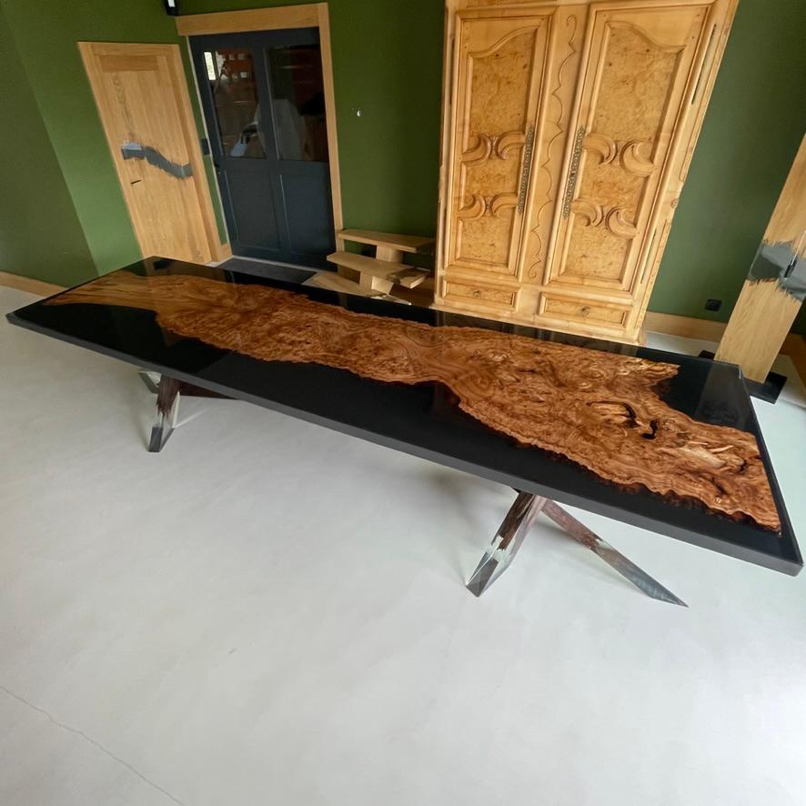 https://a.1stdibscdn.com/magma-bois-dechire-sculptural-dining-table-by-meubles-thouret-for-sale-picture-2/f_12192/f_489970121772137708561/89150658_306F_4DE0_9532_7A7A93F7A5C8_1_105_c_master.jpeg