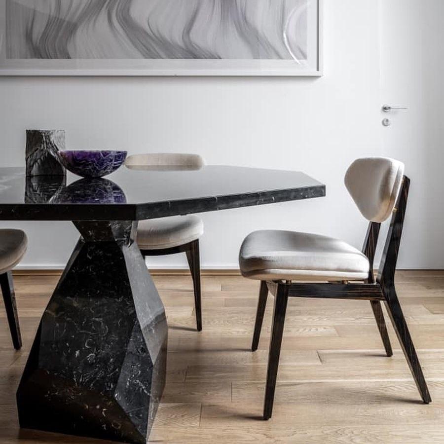 https://a.1stdibscdn.com/35-diameter-sculptural-pedestal-table-in-marble-for-sale-picture-3/f_27693/f_337665421681293103199/89697336_2769012309800947_4475885066697834496_n_master.jpg