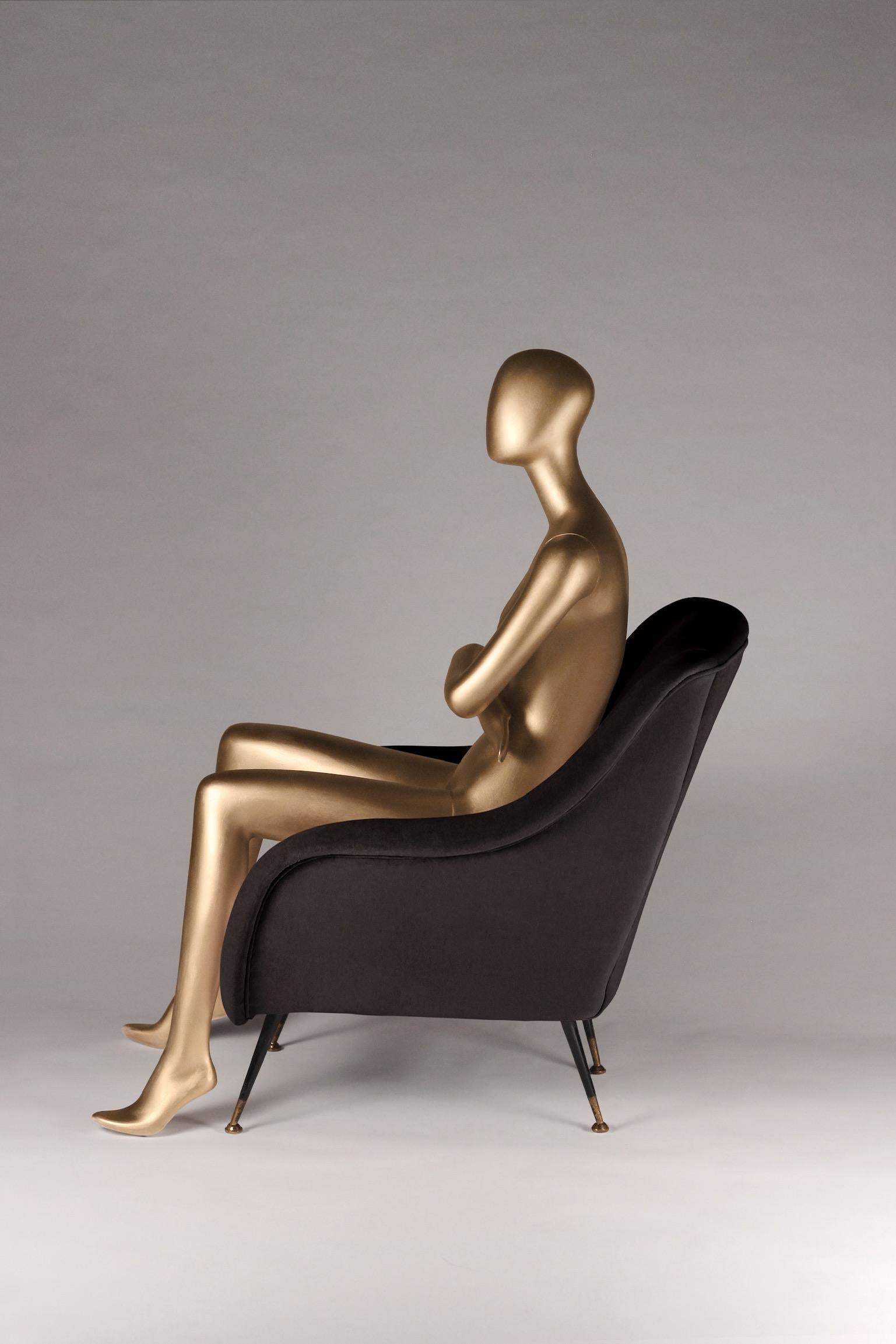 https://a.1stdibscdn.com/mid-century-style-italian-lounge-chair-black-for-sale-picture-5/f_28683/f_156472421570282972387/89FCD452_5347_4BA1_8FCB_1FB9A0E2A4EF_master.jpeg