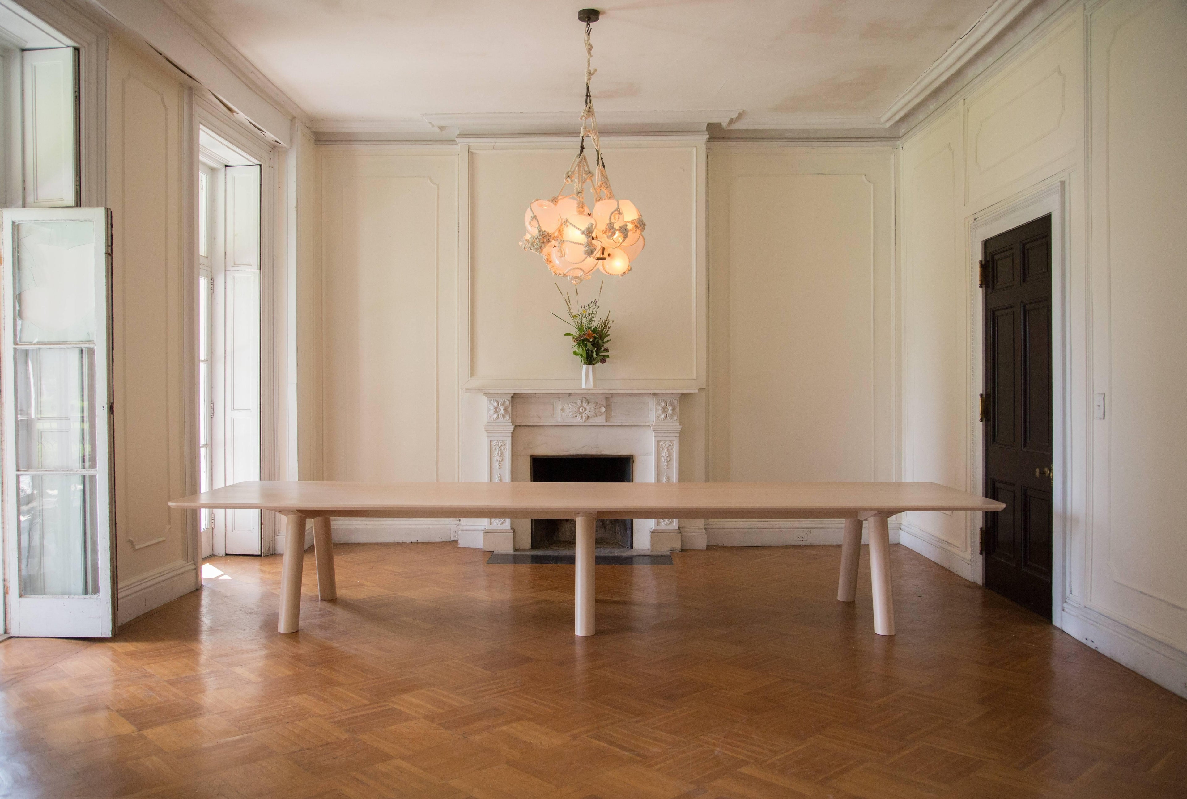 https://a.1stdibscdn.com/contemporary-wood-angled-leg-column-dining-table-in-white-oak-by-fort-standard-for-sale-picture-7/archivesE/upload/f_36481/f_105190131524518197763/8C2A9164_master.jpg