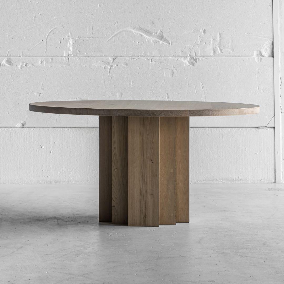 https://a.1stdibscdn.com/solid-oak-dining-table-with-sculptural-base-handmade-in-belgium-for-sale-picture-2/f_98092/f_397679621715953812091/8_master.jpg