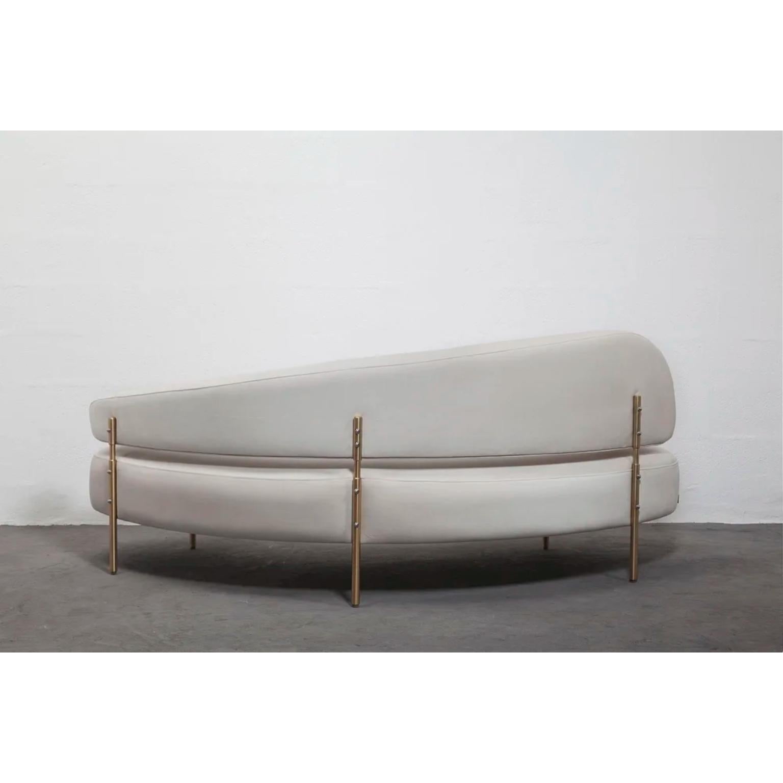https://a.1stdibscdn.com/sitiera-3-seater-sofa-in-ivory-velvet-upholstery-aged-brass-by-estudio-andean-for-sale-picture-9/f_12192/f_468701121759247435834/8_master.jpg