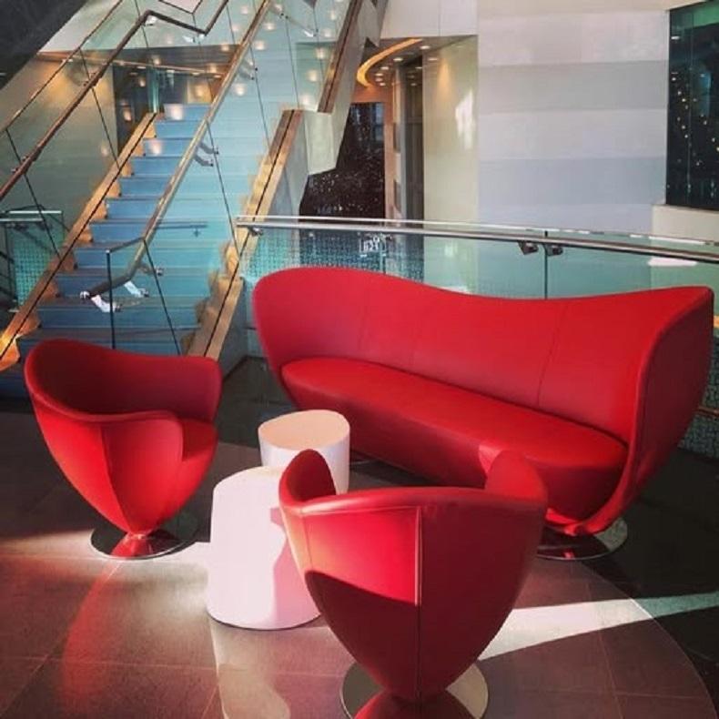 https://a.1stdibscdn.com/contemporary-swivel-armchair-with-curved-lines-and-metal-base-for-sale-picture-3/f_27693/f_434749621738680660052/90497812_3344630092231932_3355728553332178944_n_15020_master.jpg