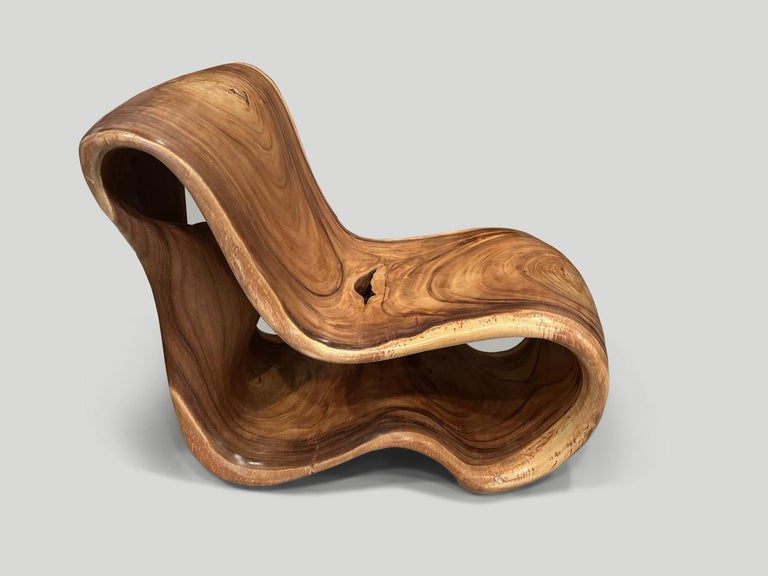 https://a.1stdibscdn.com/andrianna-shamaris-impressive-soar-wood-sculptural-chair-for-sale-picture-4/f_10806/f_375244621702384406941/91F3ED6A_6630_4AC7_A0CA_F1053865CF88_master.jpeg?width=768