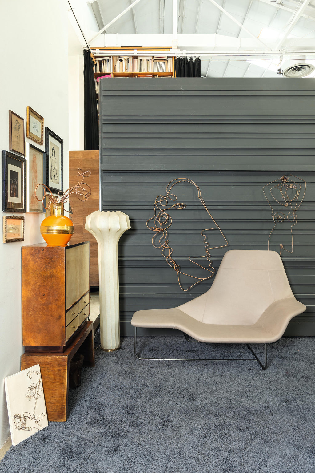 https://a.1stdibscdn.com/zanotta-lama-lounge-chair-in-brown-leather-with-graphite-steel-frame-for-sale-picture-5/22569652/f_288423521653653925025/921_6IG01_Extra0411_master.jpg