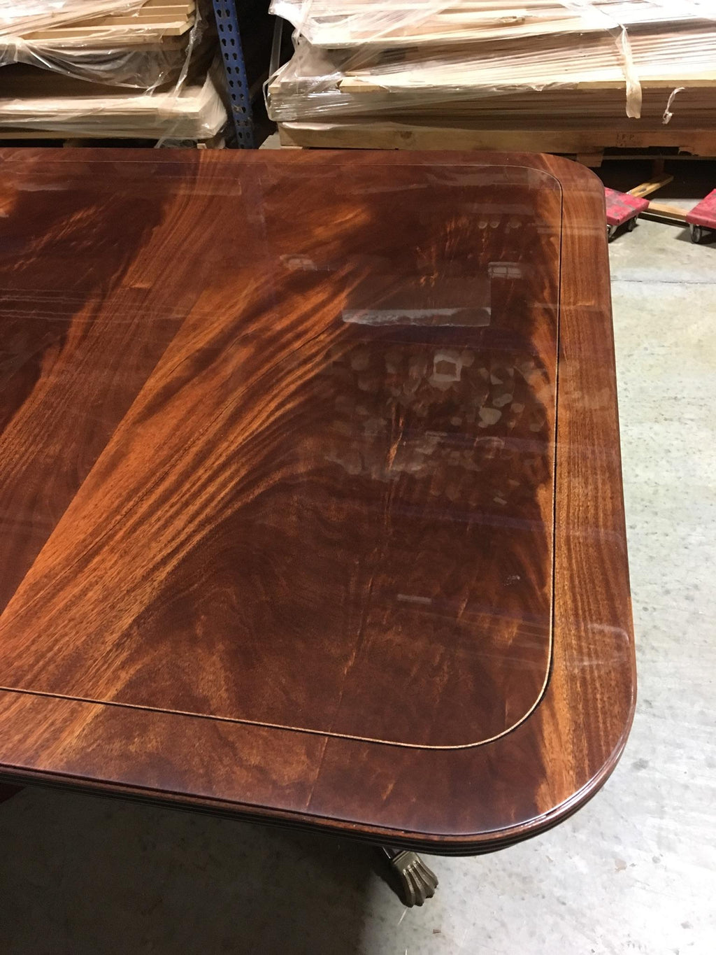 https://a.1stdibscdn.com/large-24-ft-custom-mahogany-georgian-style-dining-table-by-leighton-hall-for-sale-picture-3/f_44162/f_135312021549038981459/92426664_7104_4819_8FDC_AAC2E4D77B7A_master.jpeg