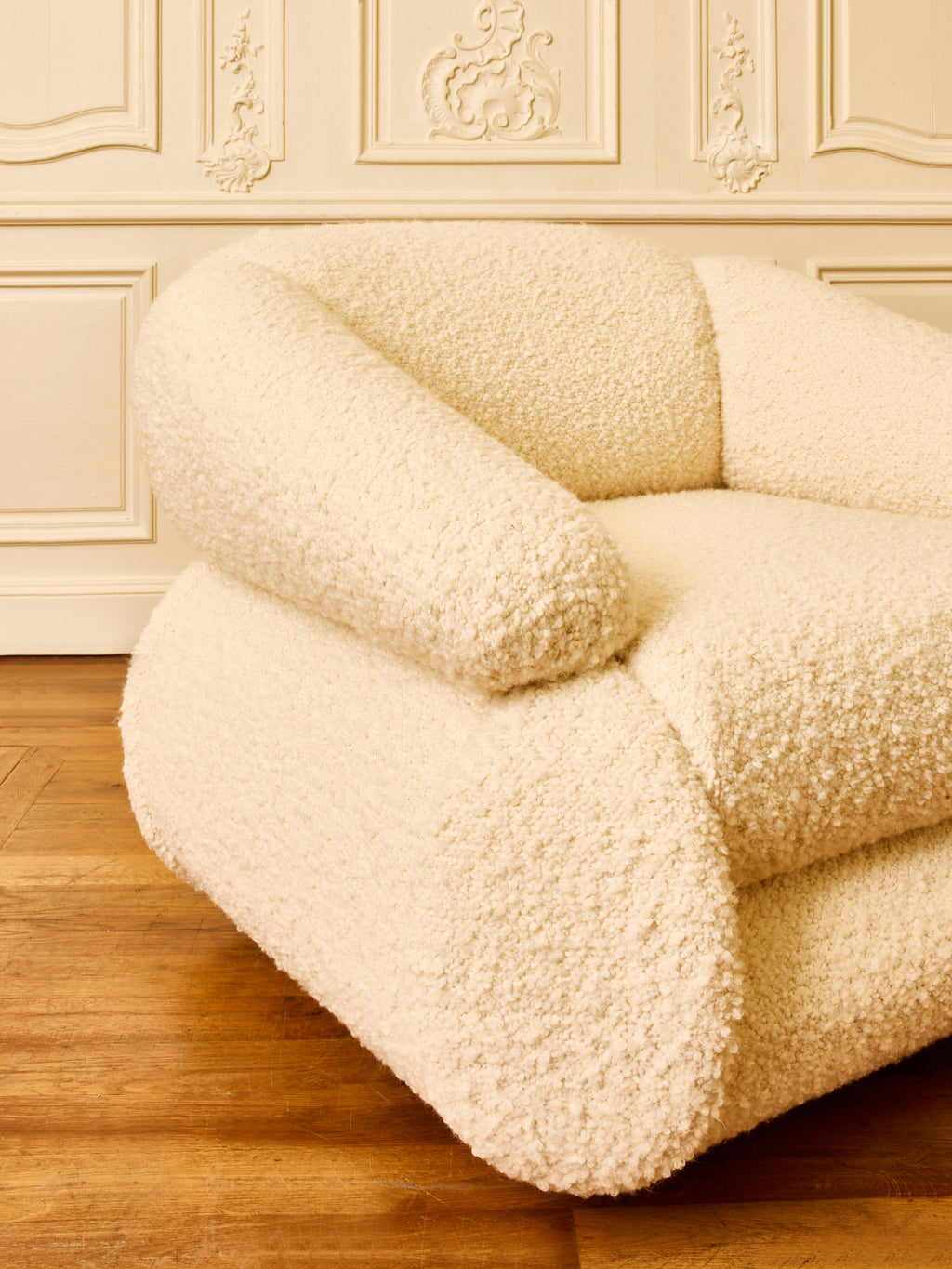 https://a.1stdibscdn.com/one-armchair-by-studio-glustin-for-sale-picture-7/f_9680/f_477820821764495200290/9311K0041_319_master.jpg