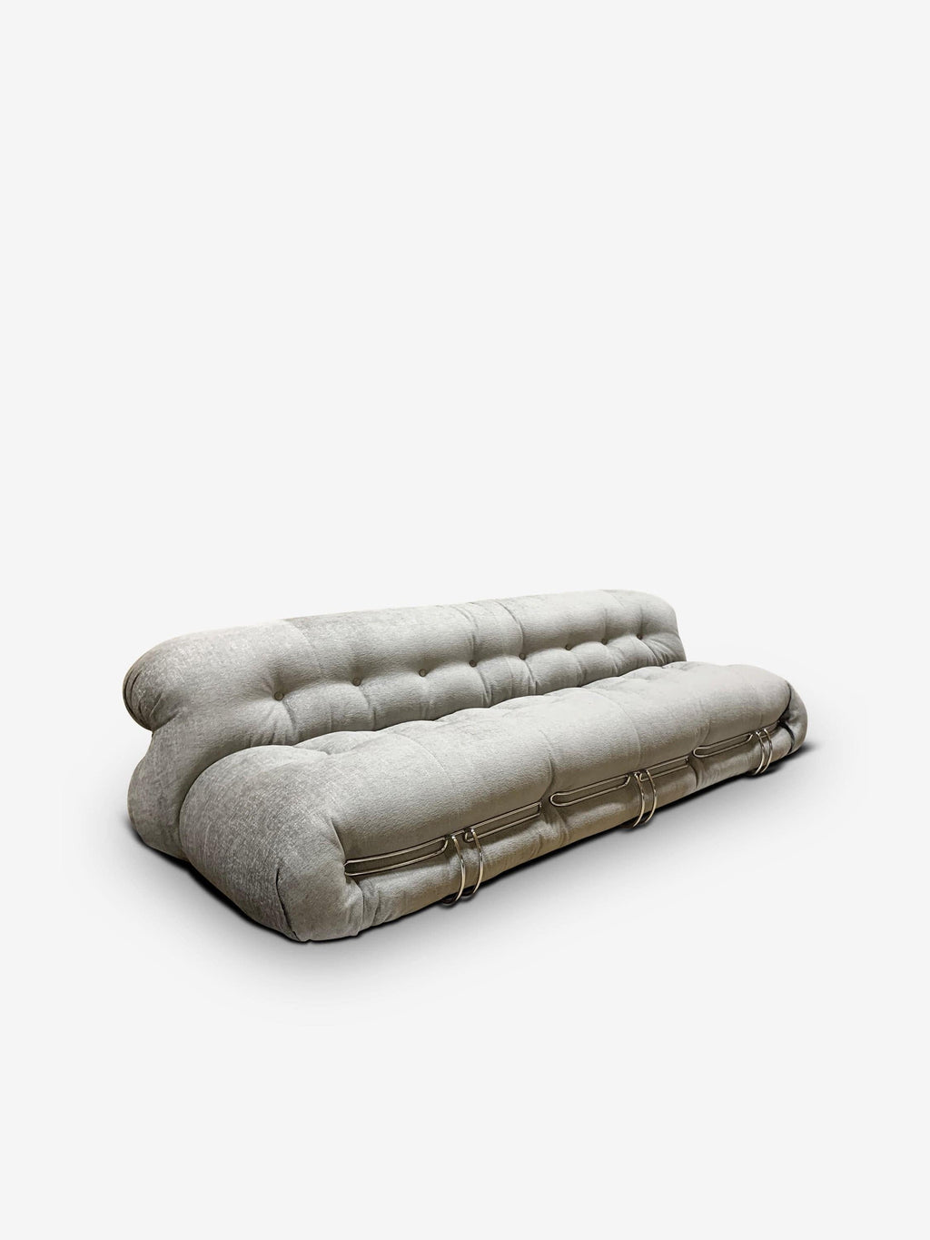 https://a.1stdibscdn.com/944-soriana-three-seater-sofa-in-luxor-fucile-by-cassina-for-sale-picture-4/f_9409/f_446924121745356468282/944_soriana_three_seater_sofa_in_luxor_fucile_by_cassina_monc_xiii_1_master.jpg