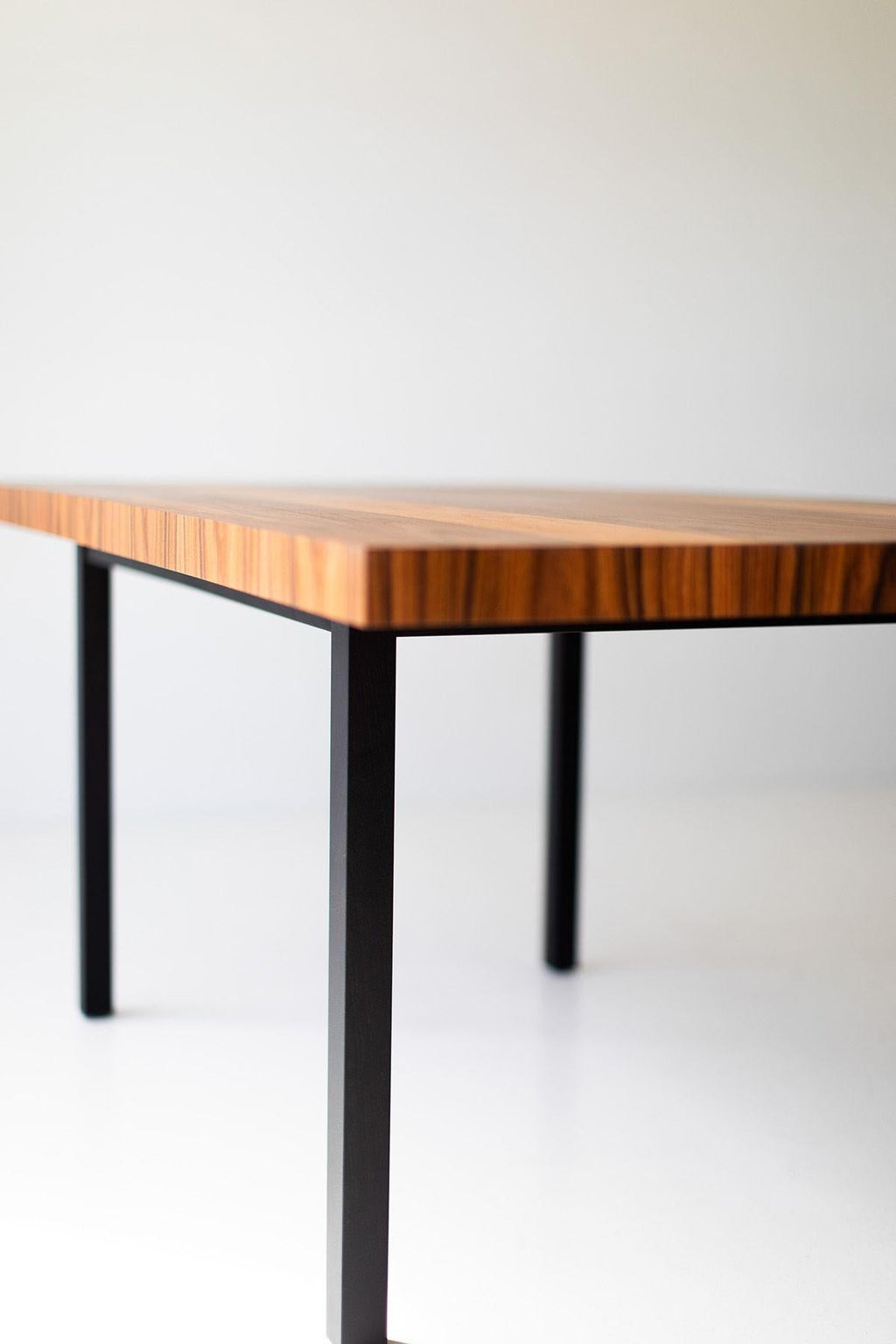 https://a.1stdibscdn.com/craft-associates-dining-table-baughman-modern-dining-table-striped-top-for-sale-picture-3/f_9720/f_394892621714413284438/96063238_modern_dining_table_36876261_master.jpg
