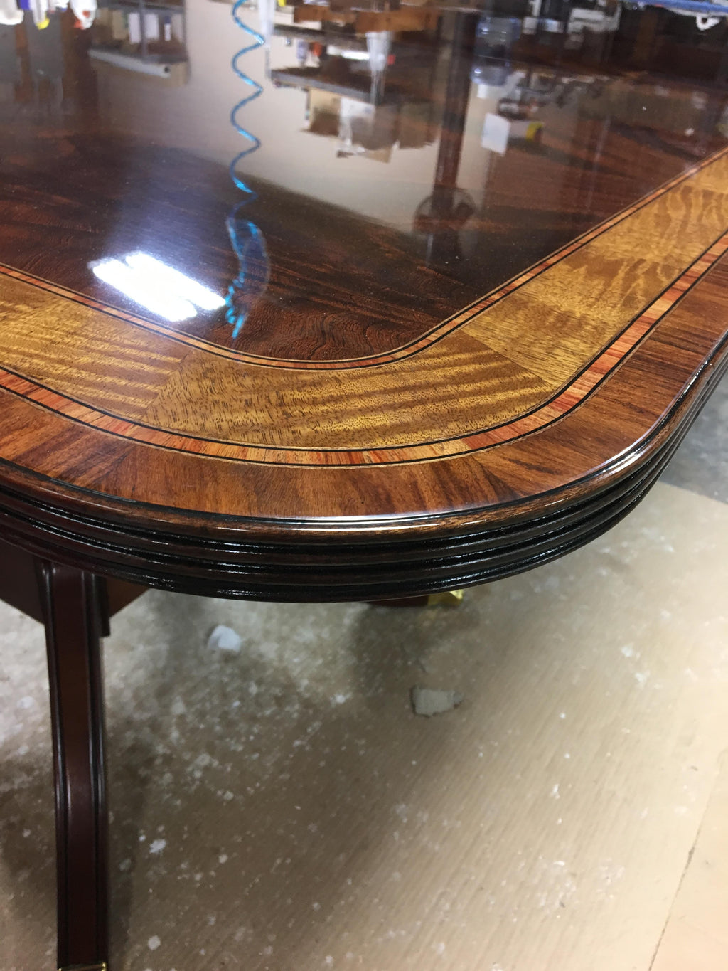 https://a.1stdibscdn.com/large-mahogany-georgian-style-dining-table-by-leighton-hall-for-sale-picture-6/f_44162/f_13542132/97F3D66E_BA68_4614_A65B_1549111188049_master.jpeg