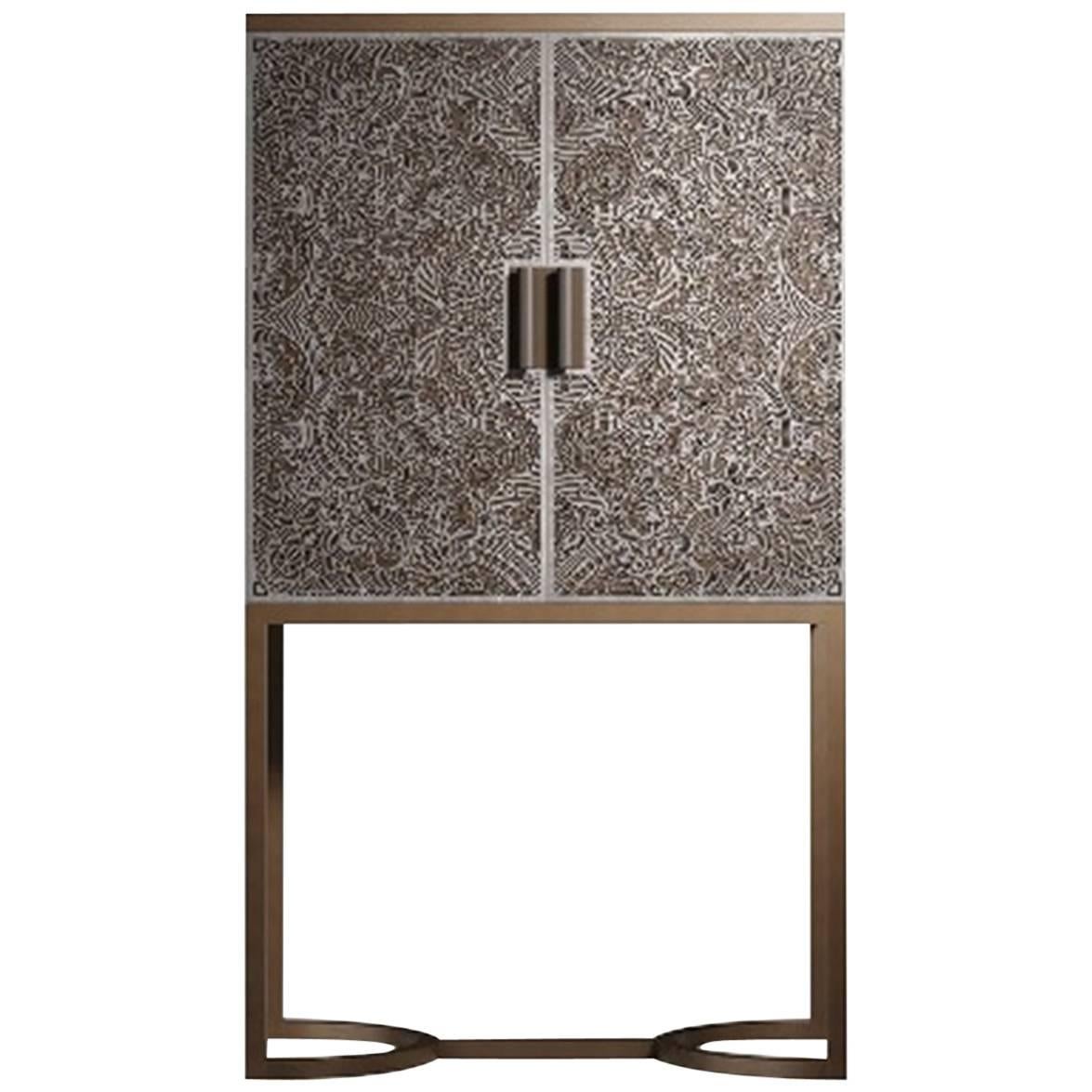 https://a.1stdibscdn.com/bluemoon-bronze-bar-cabinet-for-sale/1121189/f_98823811519019719135/9882381_master.jpg