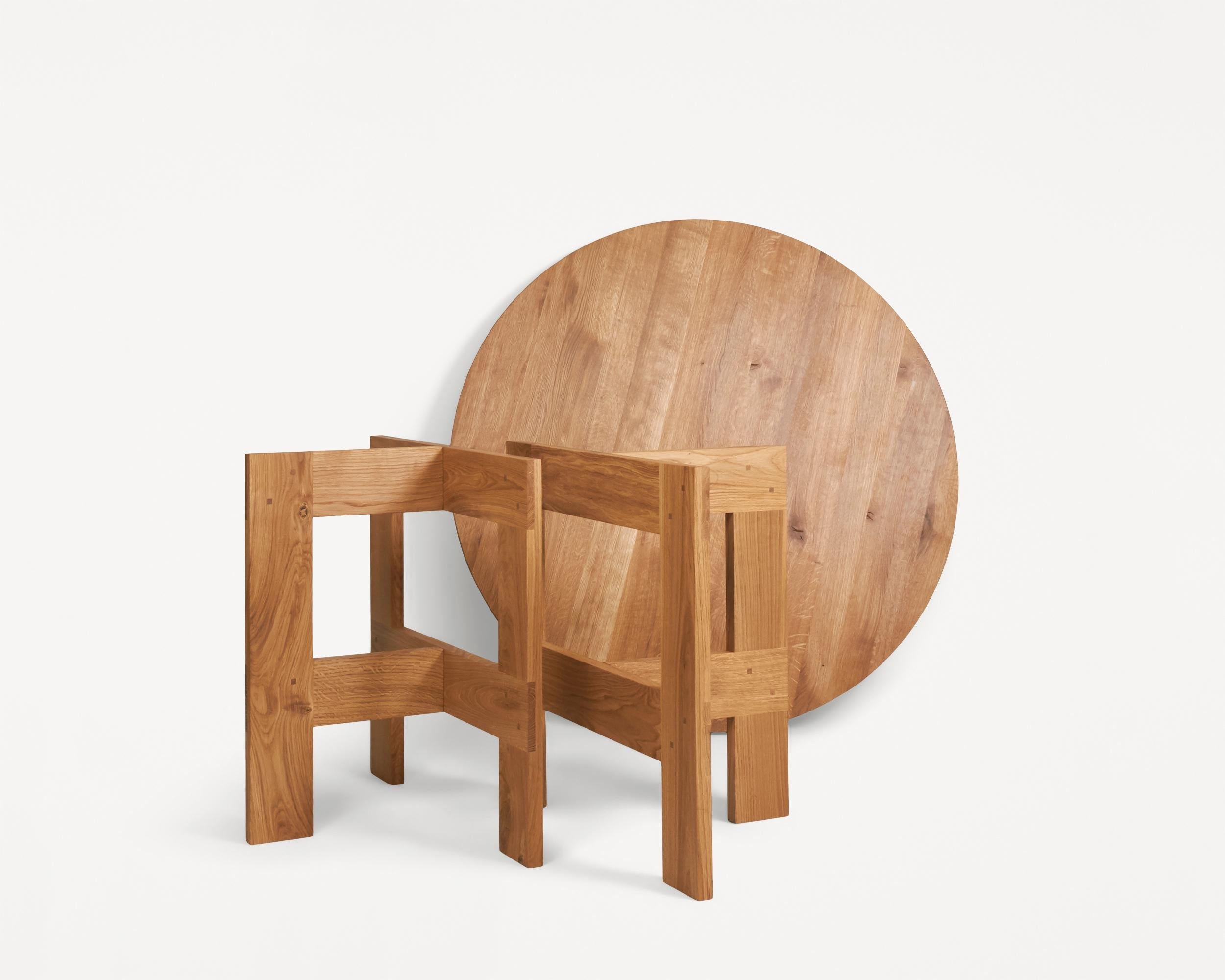 https://a.1stdibscdn.com/contemporary-table-round-120-for-sale-picture-2/f_36781/f_158084611565776563420/994_8773c3e642_farmhouse_trestles_7_original_master.jpg