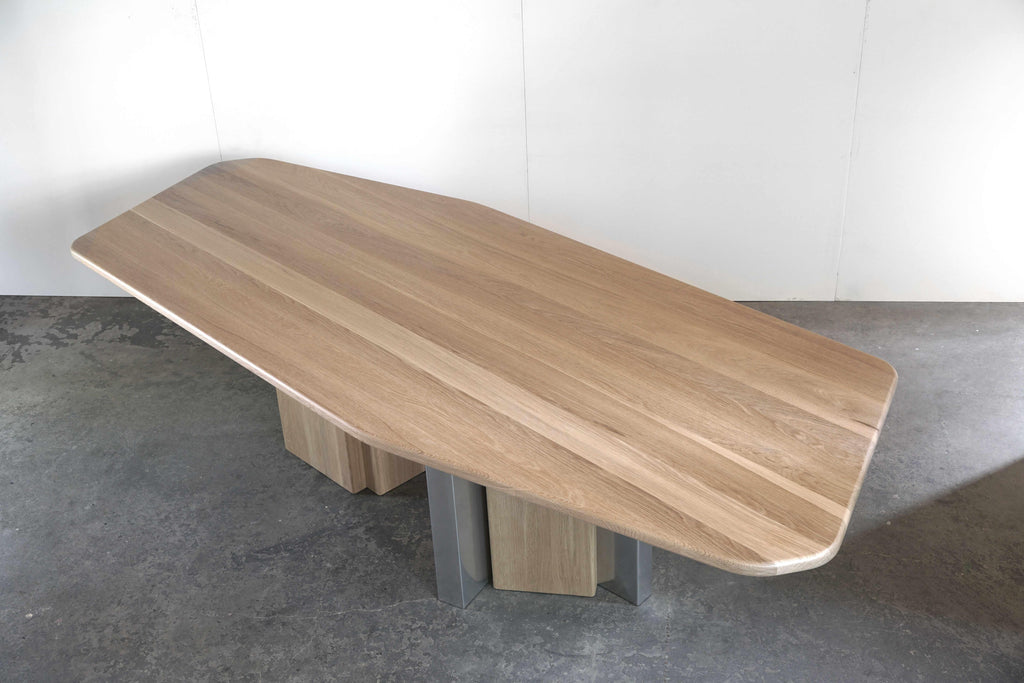 https://a.1stdibscdn.com/diamond-table-white-oak-polished-aluminum-double-pedestal-base-simon-johns-for-sale-picture-5/f_26473/f_171847911576014210350/9_foot01WEB_master.jpg