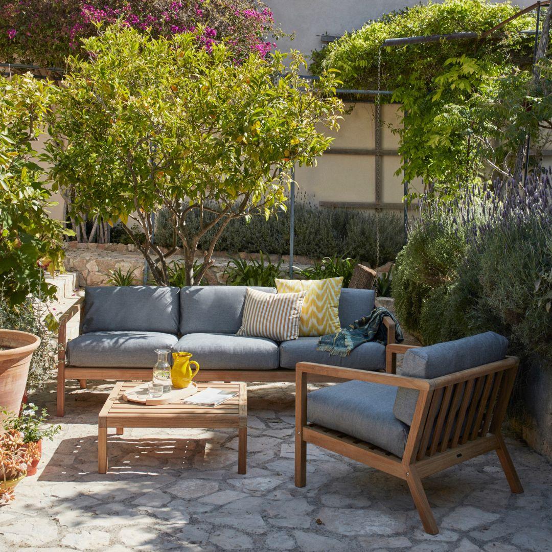 https://a.1stdibscdn.com/outdoor-virkelyst-3-seater-sofa-in-teak-and-yellow-striped-fabric-for-skagerak-for-sale-picture-5/f_14472/f_346228421686008997063/9_master.jpg
