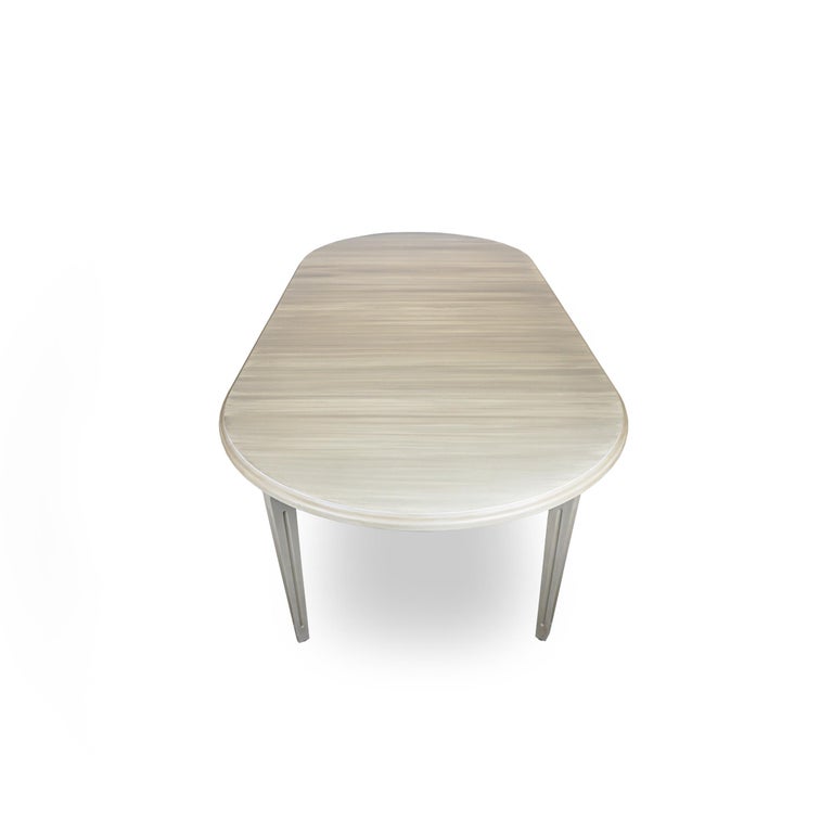 https://a.1stdibscdn.com/french-style-dining-table-with-2-leaf-extensions-for-sale-picture-8/f_21233/1626959926544/9_master.jpg?width=768