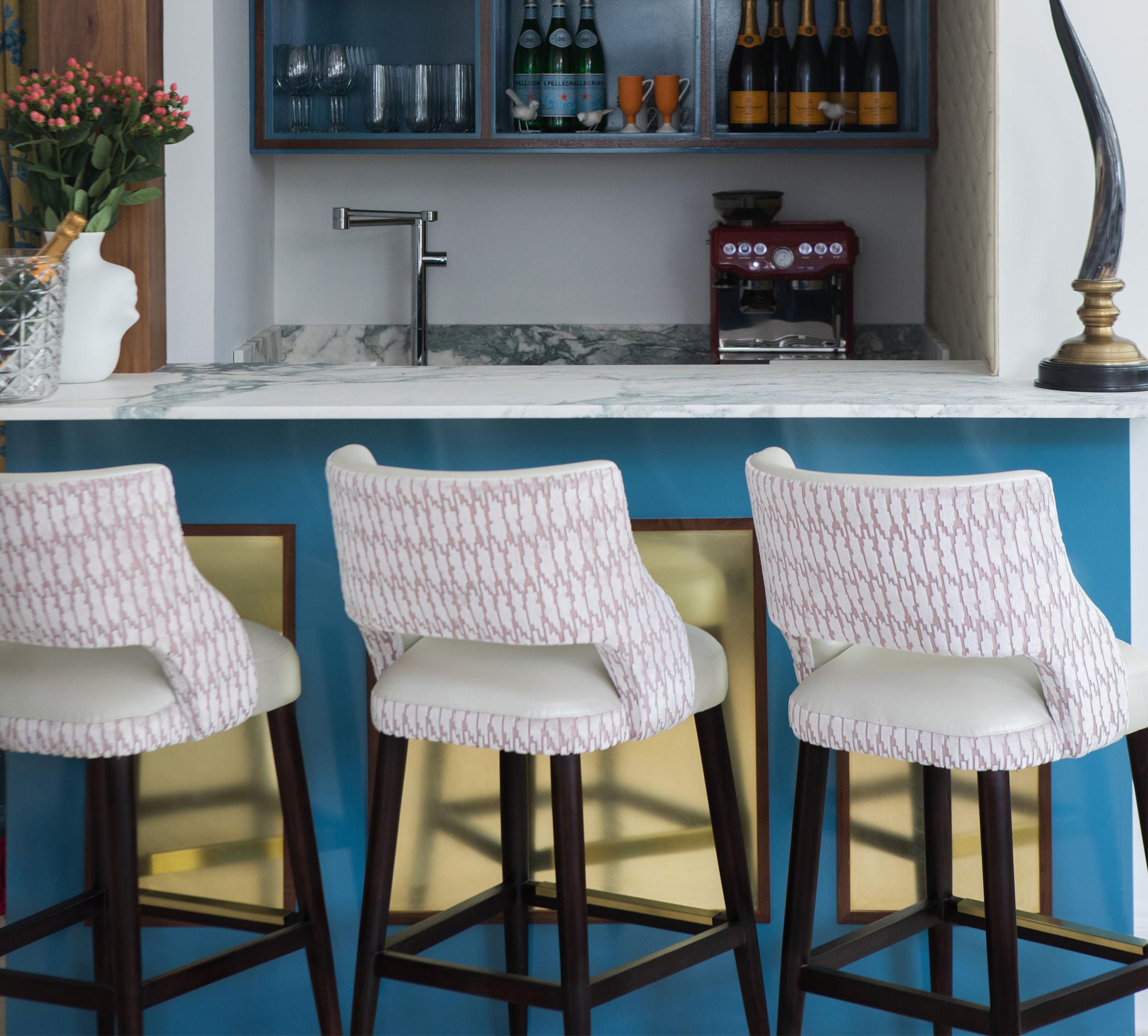 https://a.1stdibscdn.com/modern-armless-bar-or-counter-stool-with-relaxed-backrest-for-sale-picture-9/f_21233/f_218850421608569092951/9_master.jpg