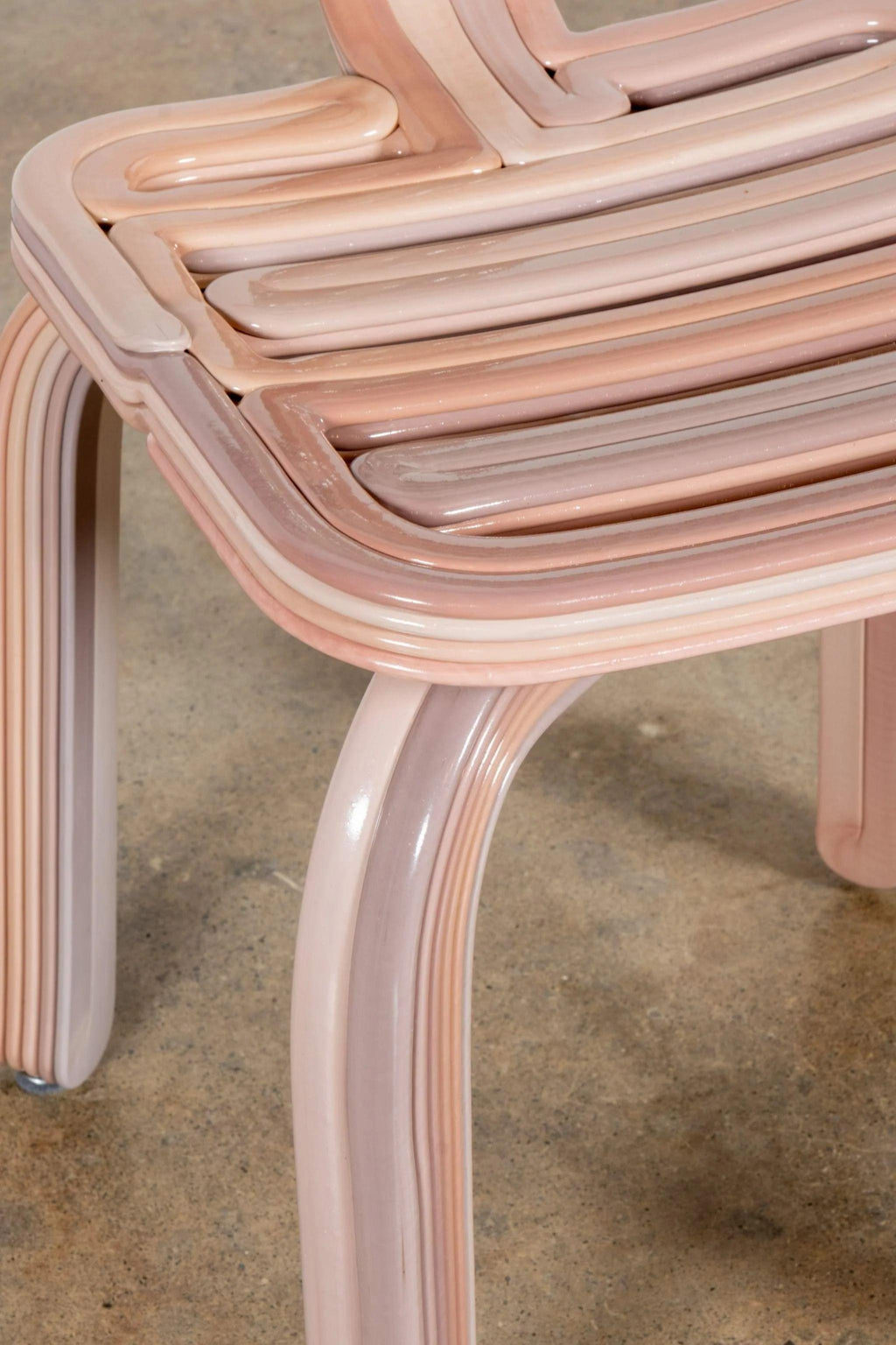https://a.1stdibscdn.com/kooij-chubby-chair-in-potters-pink-by-dirk-van-der-kooij-for-sale-picture-10/f_105062/f_469214021759538297587/9_master.jpg