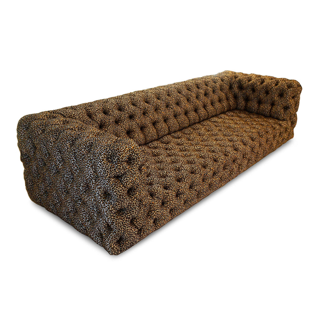 https://a.1stdibscdn.com/tufted-leopard-print-sofa-for-sale-picture-4/f_21233/1621350940951/9_master.jpg