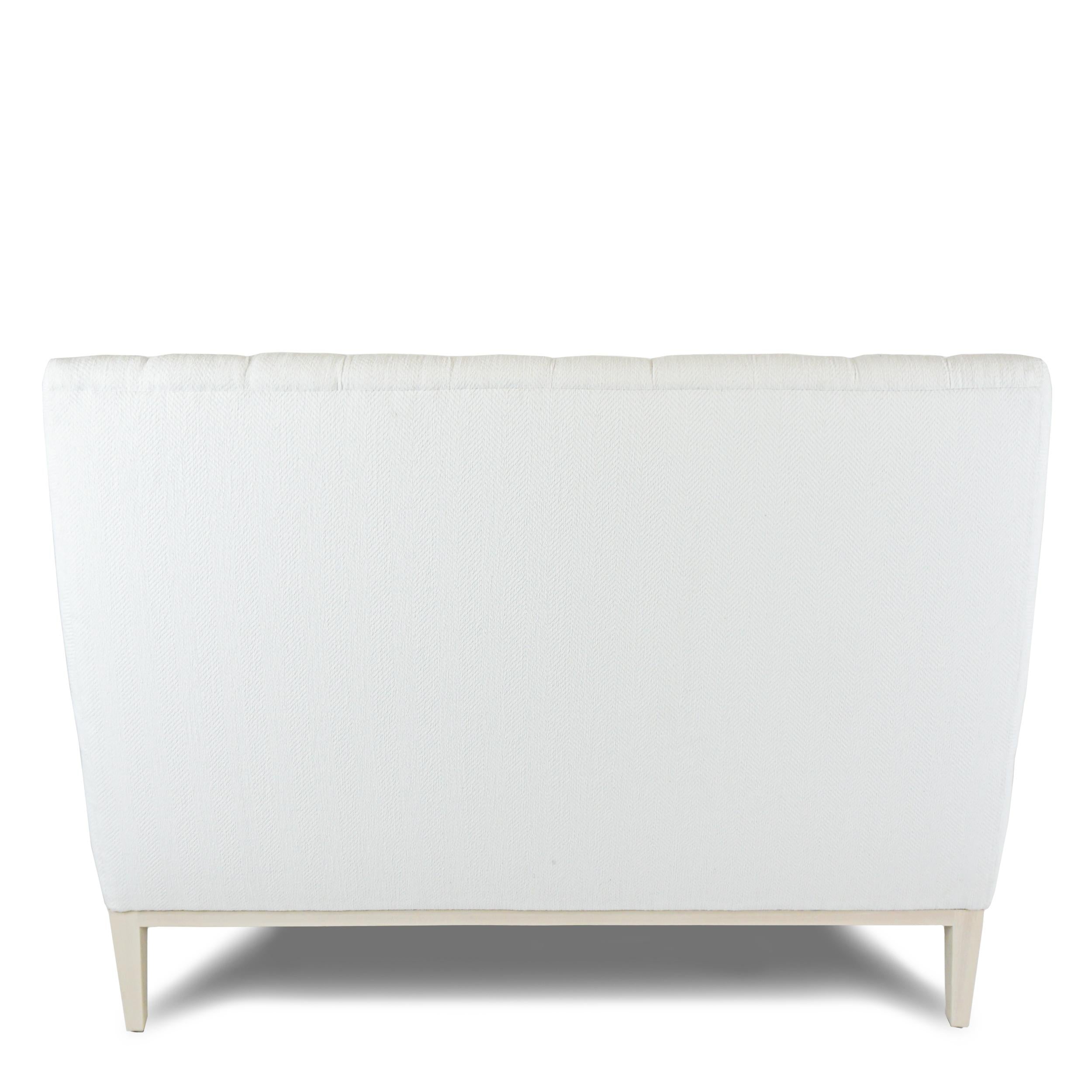 https://a.1stdibscdn.com/channel-tufted-banquette-sofa-for-sale-picture-10/f_21233/1612543664100/9_master.jpg