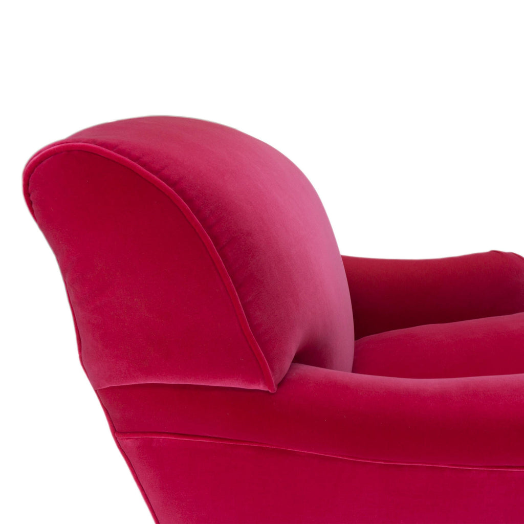 https://a.1stdibscdn.com/contemporary-english-rolled-arm-club-chair-for-sale-picture-9/f_21233/f_224612021612817513404/9_master.jpg