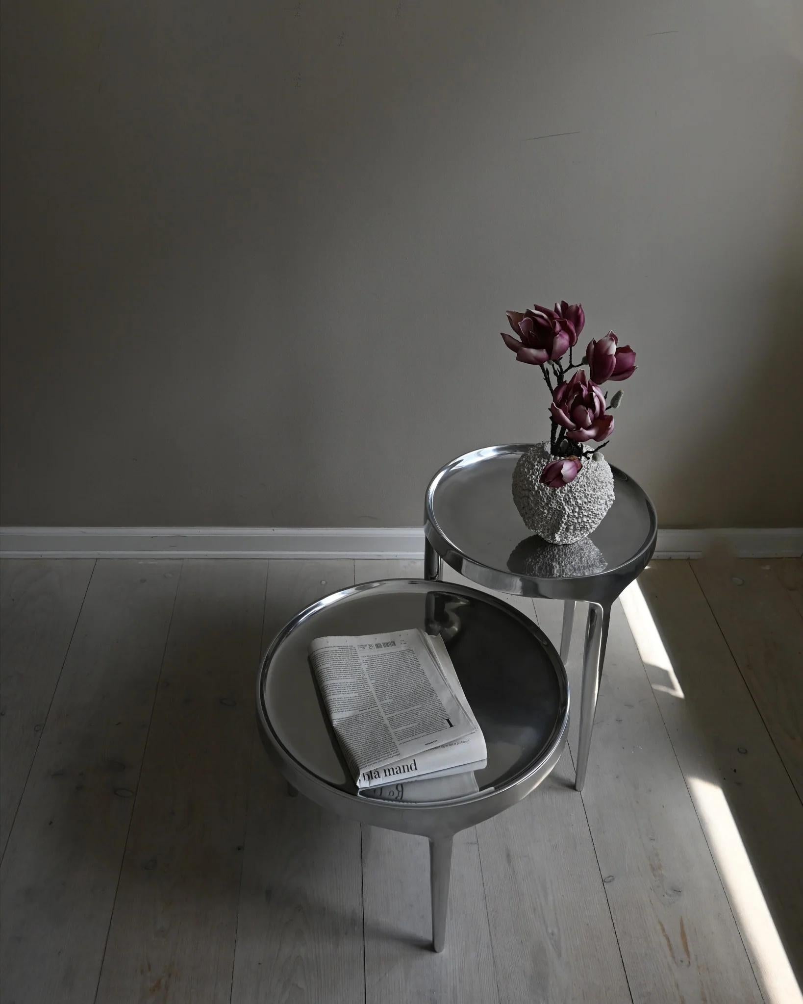https://a.1stdibscdn.com/coffee-table-polished-cast-aluminium-and-chrome-contemporary-work-for-sale-picture-6/f_15302/f_434285621738354941933/9_master.jpg