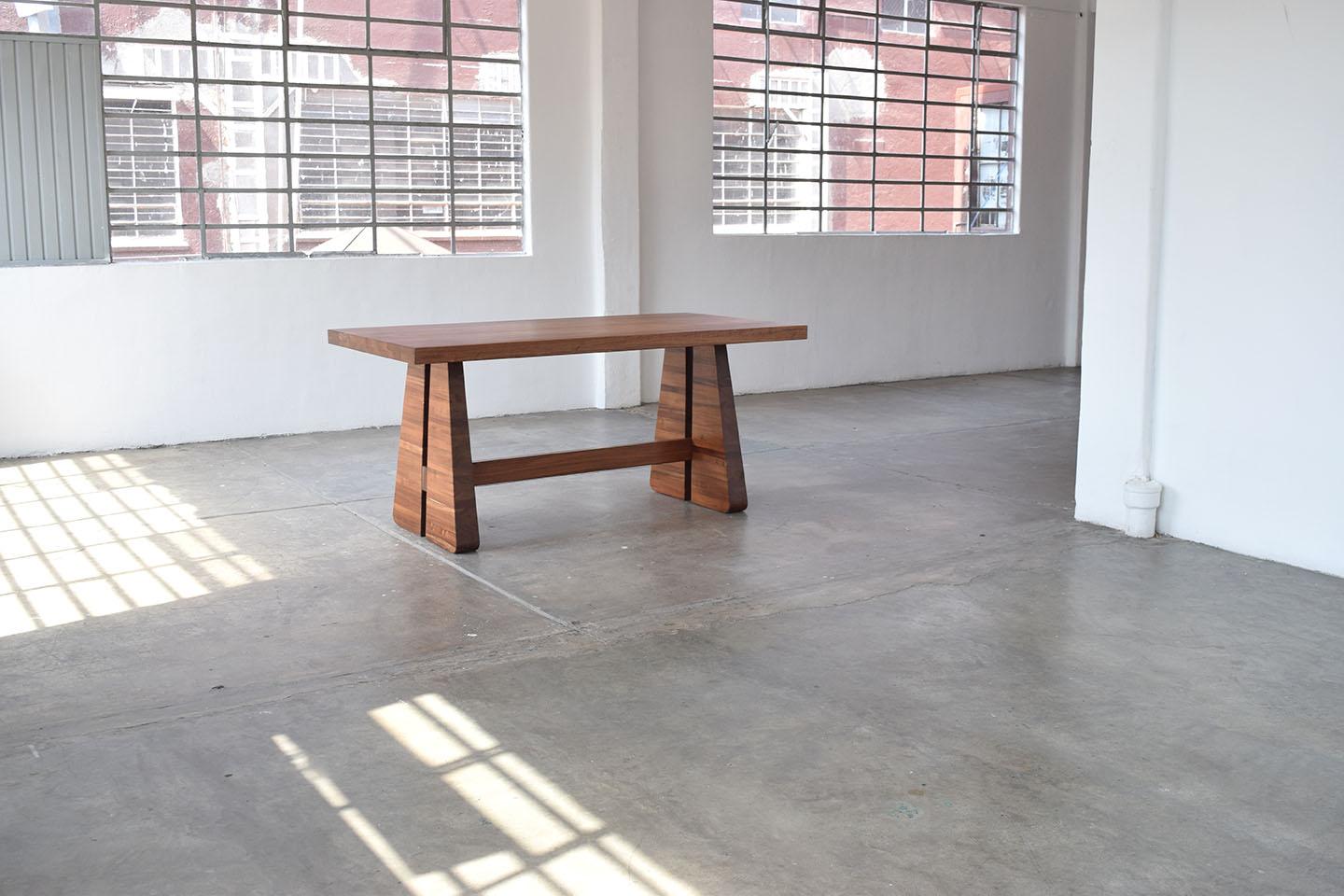 https://a.1stdibscdn.com/teoca-dinning-table-for-sale-picture-4/f_56412/f_463481321755715667216/9_mesa_escritorio_teoca1_chica_master.jpg