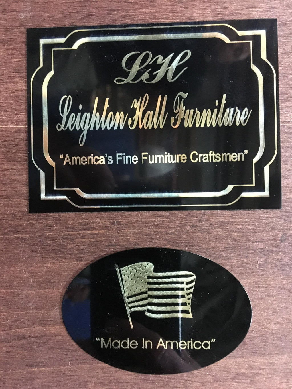 https://a.1stdibscdn.com/banded-cathedral-mahogany-georgian-style-pedestal-dining-table-by-leighton-hall-for-sale-picture-8/f_44162/f_135458721549147080762/A46CDB2C_DE11_4219_83F5_1549113735942_master.jpeg
