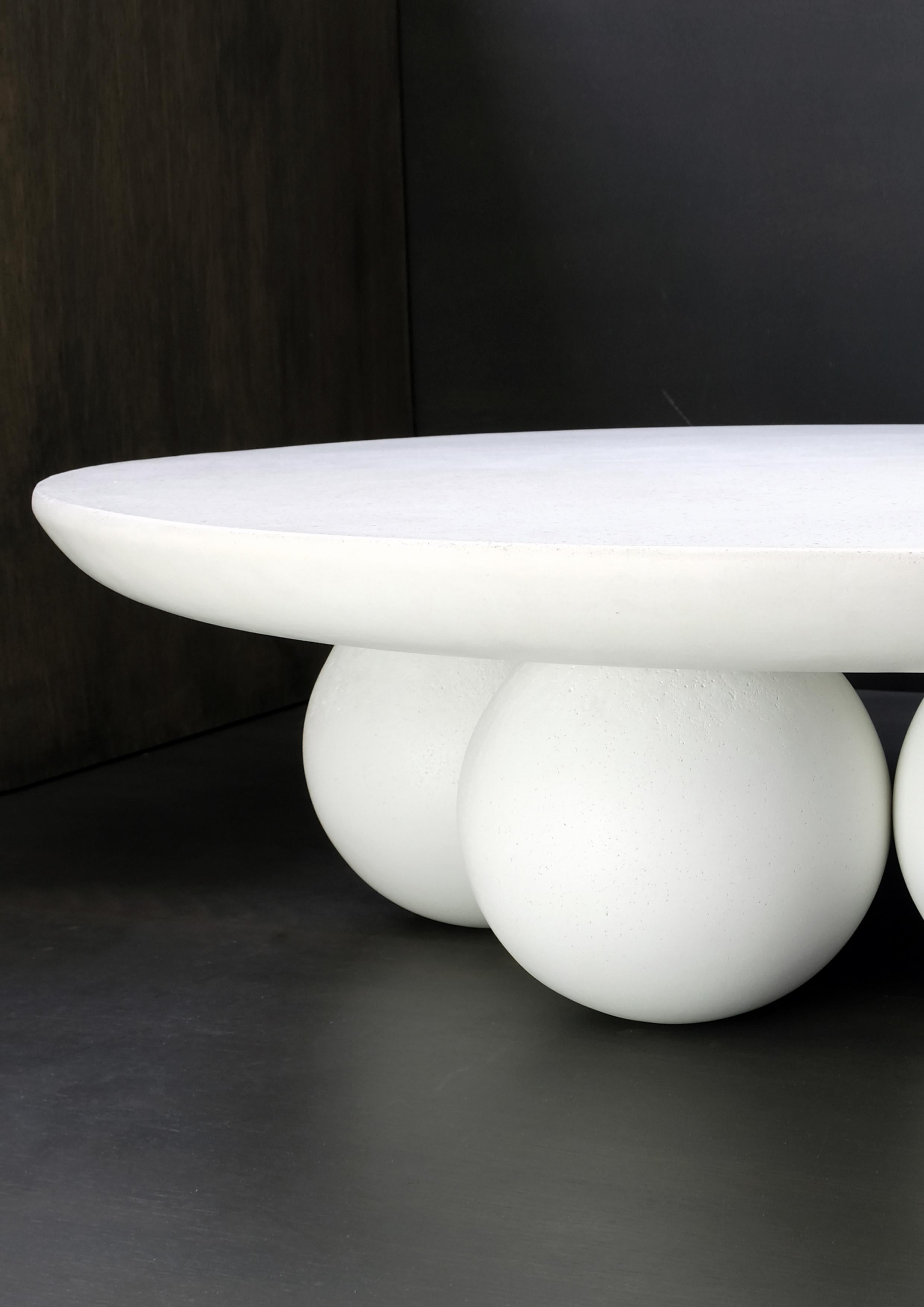 https://a.1stdibscdn.com/white-coffee-table-piedi-round-organic-modern-cast-stone-by-alentes-atelier-for-sale-picture-7/f_56452/f_344735521752655196144/A4_03A_master.jpg