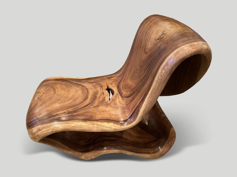 https://a.1stdibscdn.com/andrianna-shamaris-impressive-soar-wood-sculptural-chair-for-sale-picture-2/f_10806/f_375244621702640910127/A5DBCD0F_0001_4252_BBF0_3355102D7A23_master.jpeg?width=768