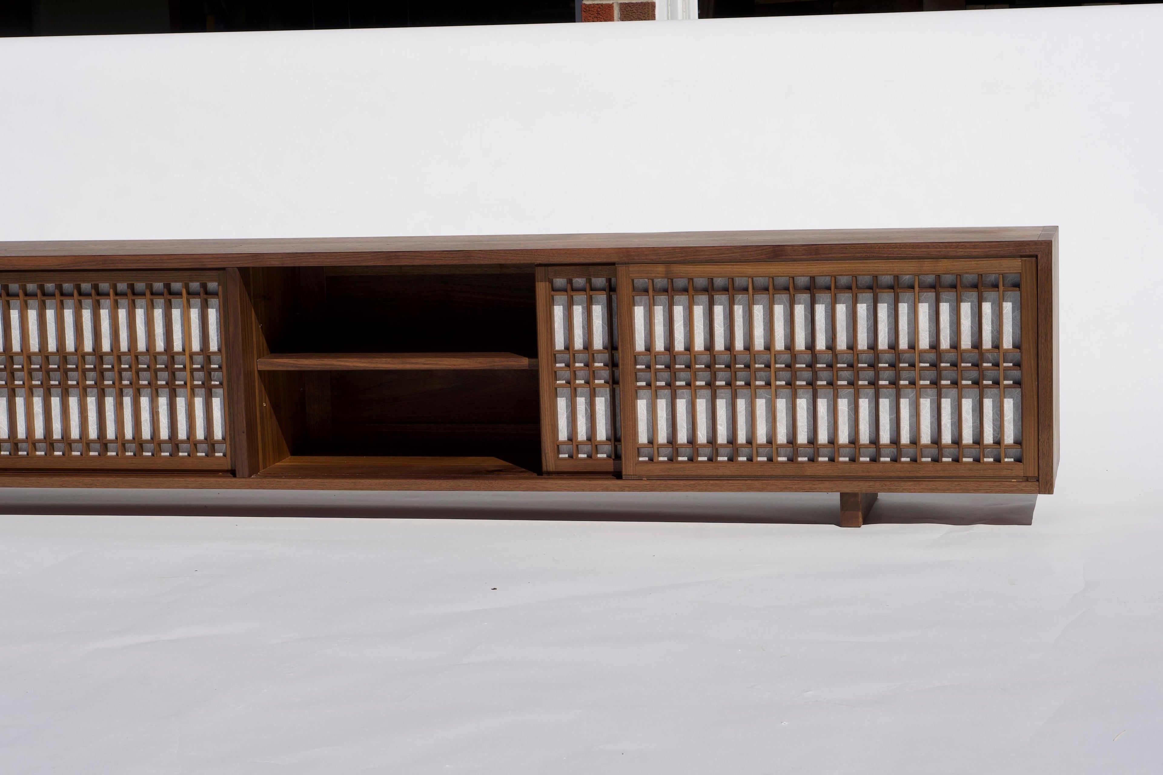 https://a.1stdibscdn.com/walnut-media-cabinet-with-shoji-doors-for-sale-picture-6/f_45782/f_311201821667422537173/A7305457_master.jpeg