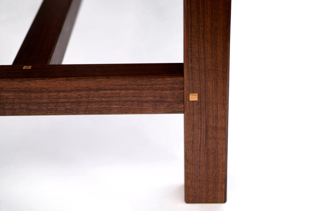https://a.1stdibscdn.com/trestle-leg-dining-table-in-oiled-walnut-for-sale-picture-6/f_45782/f_356936921691943198797/A7308629_master.jpeg