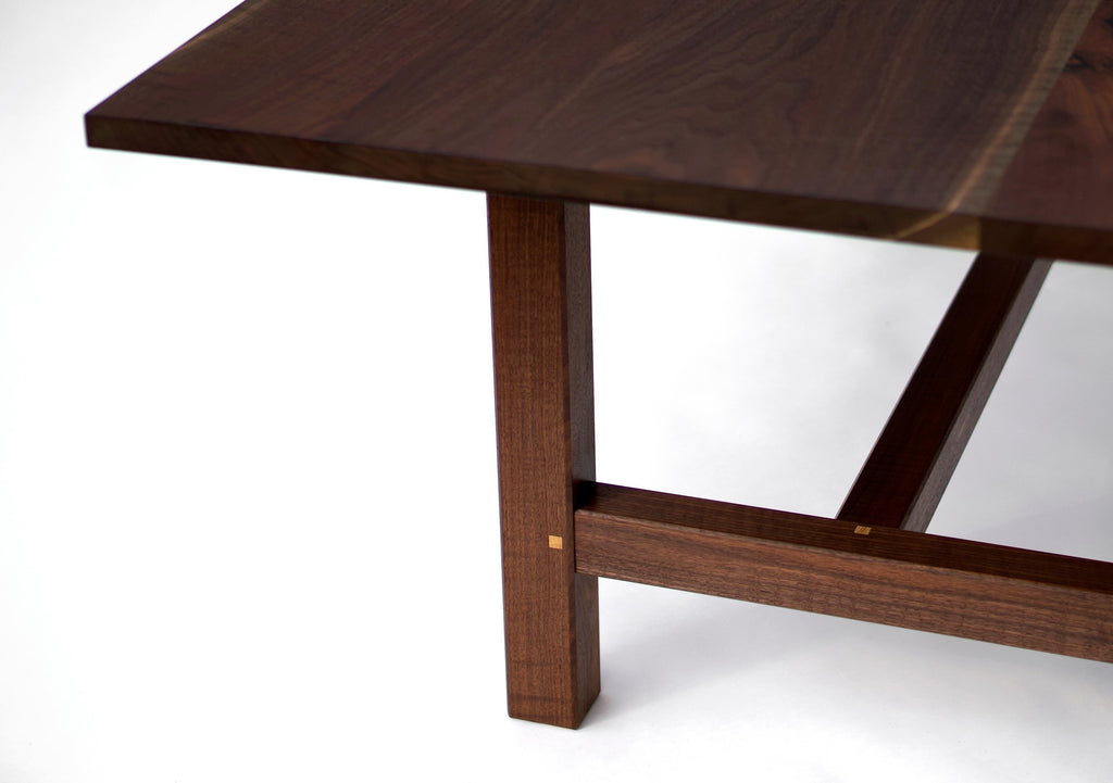 https://a.1stdibscdn.com/trestle-leg-dining-table-in-oiled-walnut-for-sale-picture-5/f_45782/f_356936921691943198436/A7308654_master.jpeg