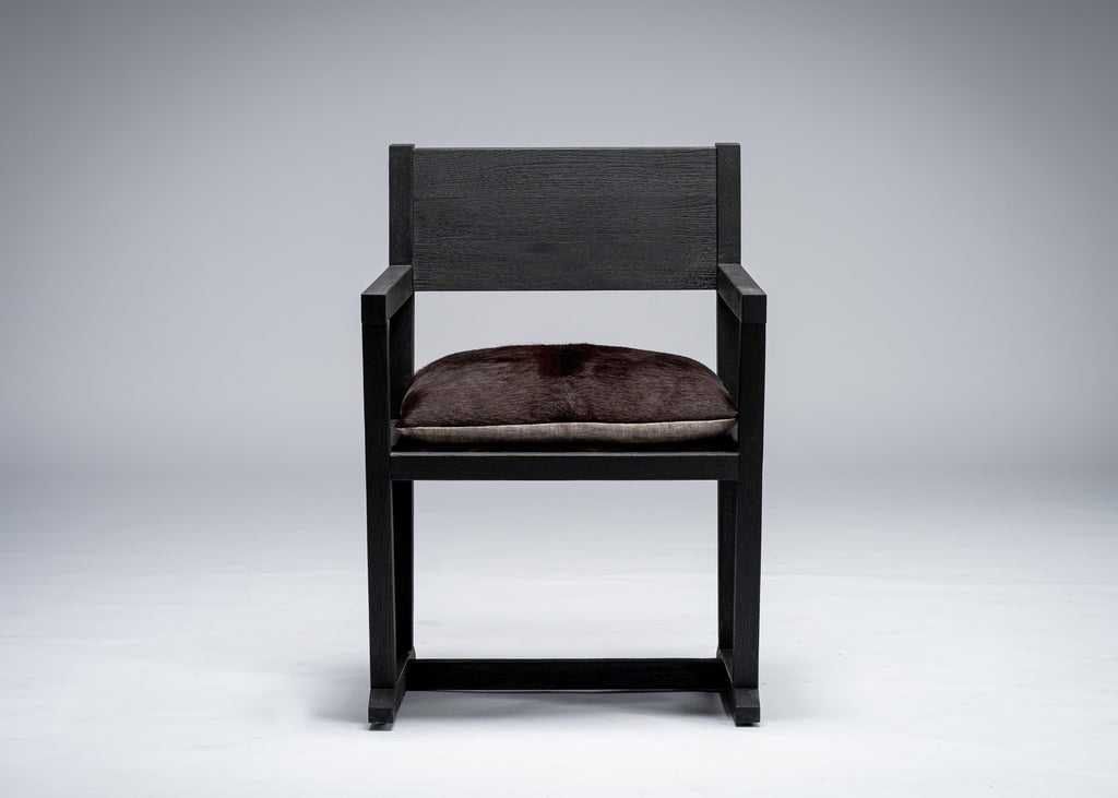 https://a.1stdibscdn.com/louis-black-chair-armchair-sandblasted-oak-burgundy-cowhide-seat-mandy-graham-for-sale-picture-2/f_51901/f_197059121594337051144/_A738403_master.jpg