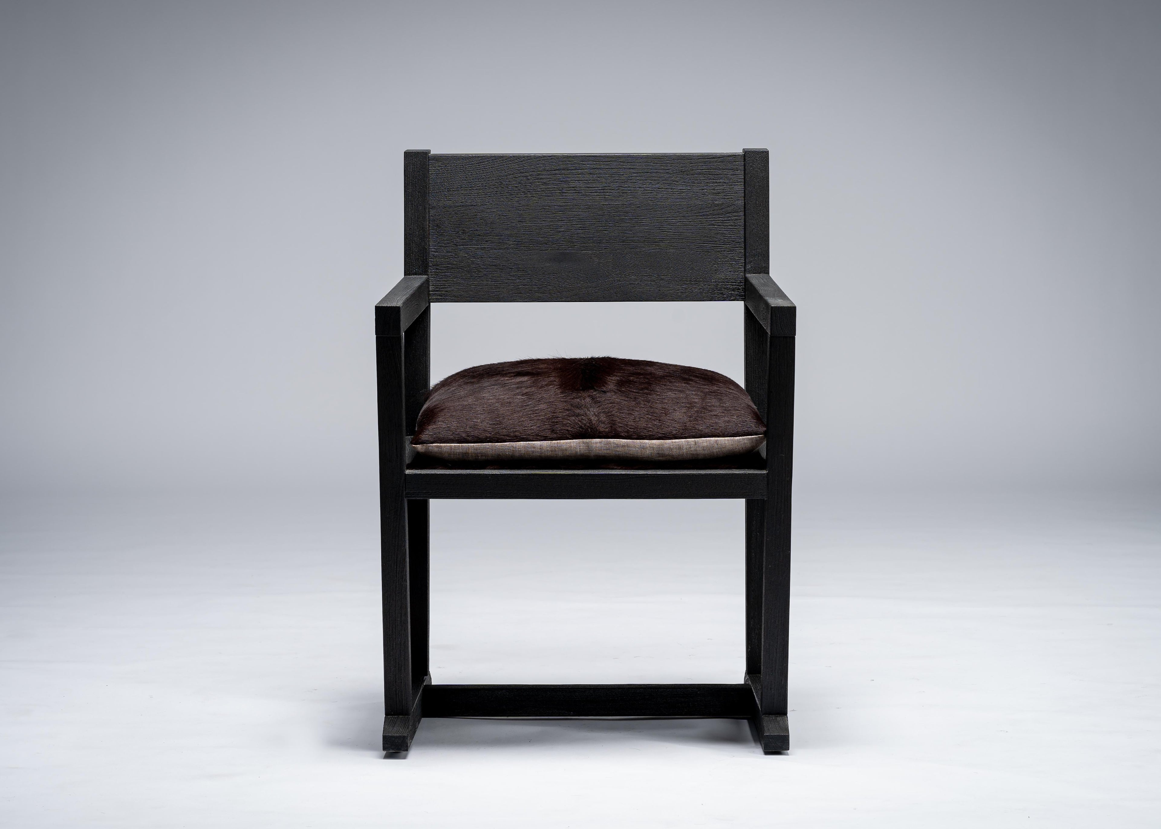 https://a.1stdibscdn.com/louis-black-chair-armchair-sandblasted-oak-burgundy-cowhide-seat-mandy-graham-for-sale-picture-2/f_51901/f_197059121594337051144/_A738403_master.jpg