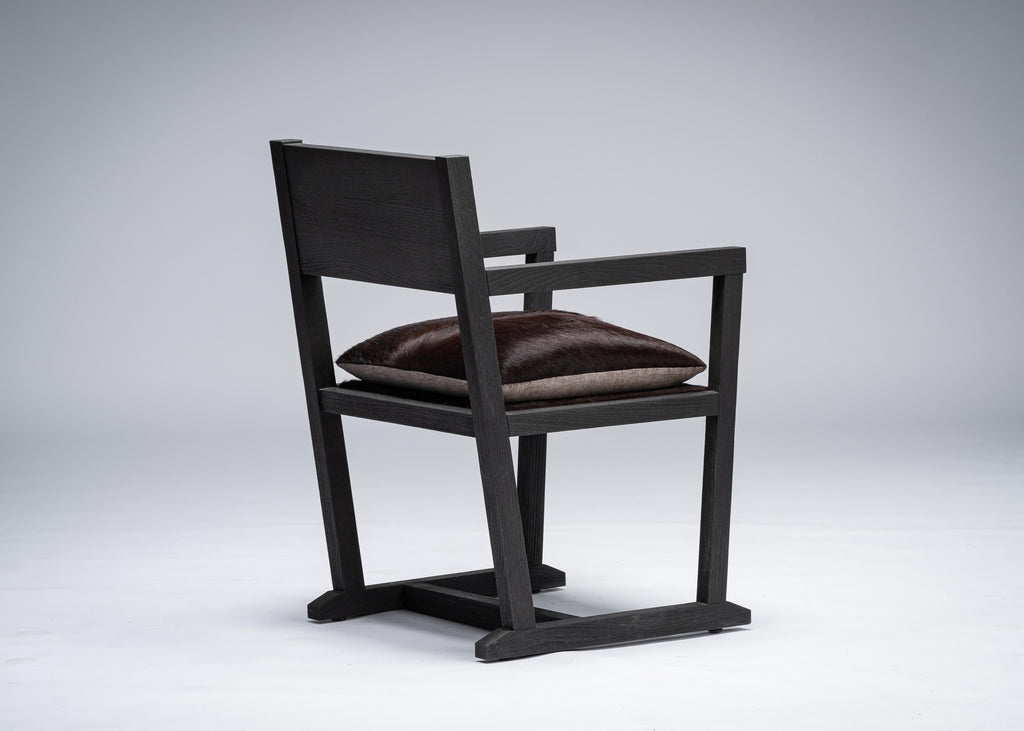 https://a.1stdibscdn.com/louis-black-chair-armchair-sandblasted-oak-burgundy-cowhide-seat-mandy-graham-for-sale-picture-5/f_51901/f_197059121594337078553/_A738409_master.jpg