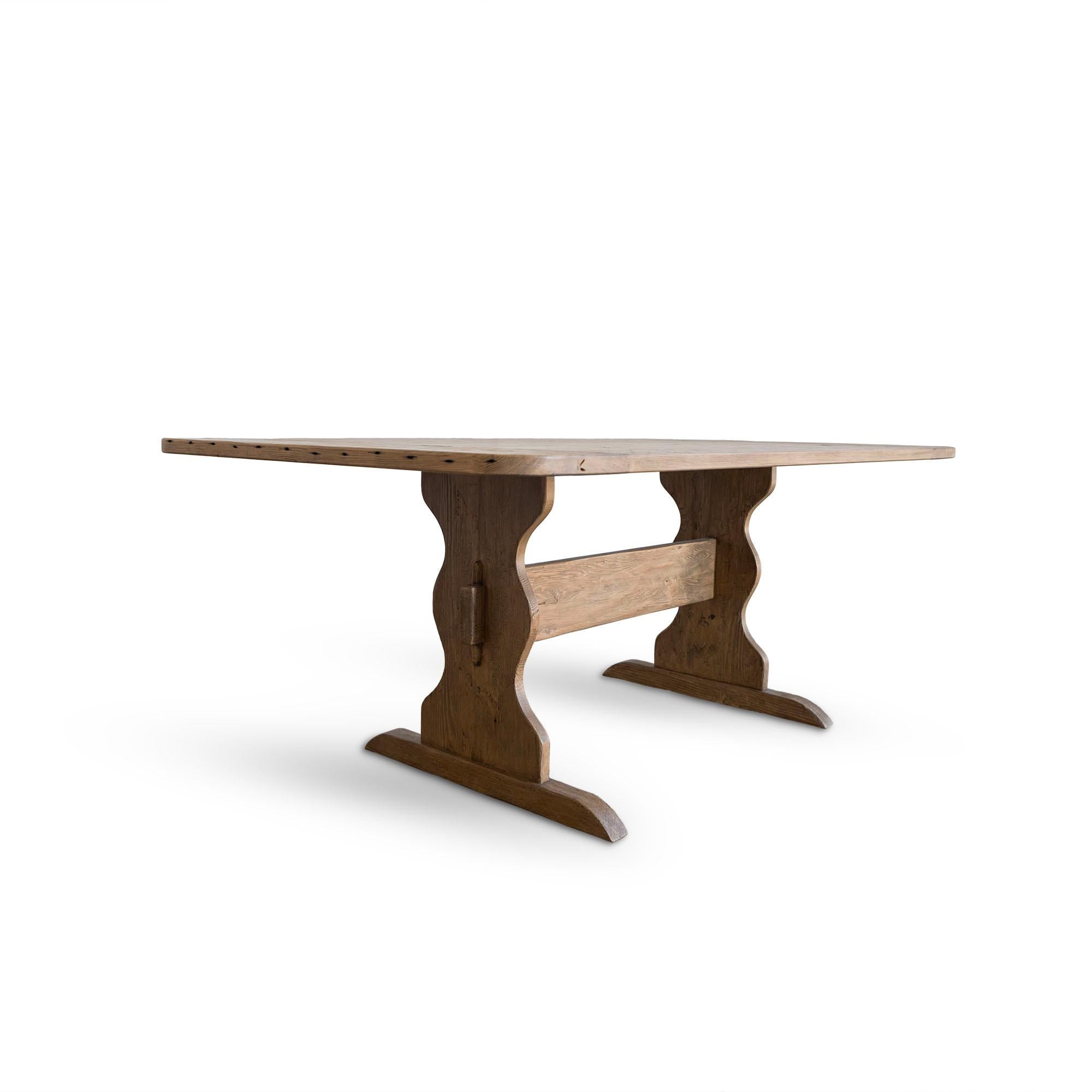 https://a.1stdibscdn.com/barrington-dining-table-in-reclaimed-pine-by-august-abode-for-sale-picture-3/f_56632/f_494128921774652682745/AA_Barrington_Dining_Table_REP_3_master.jpg