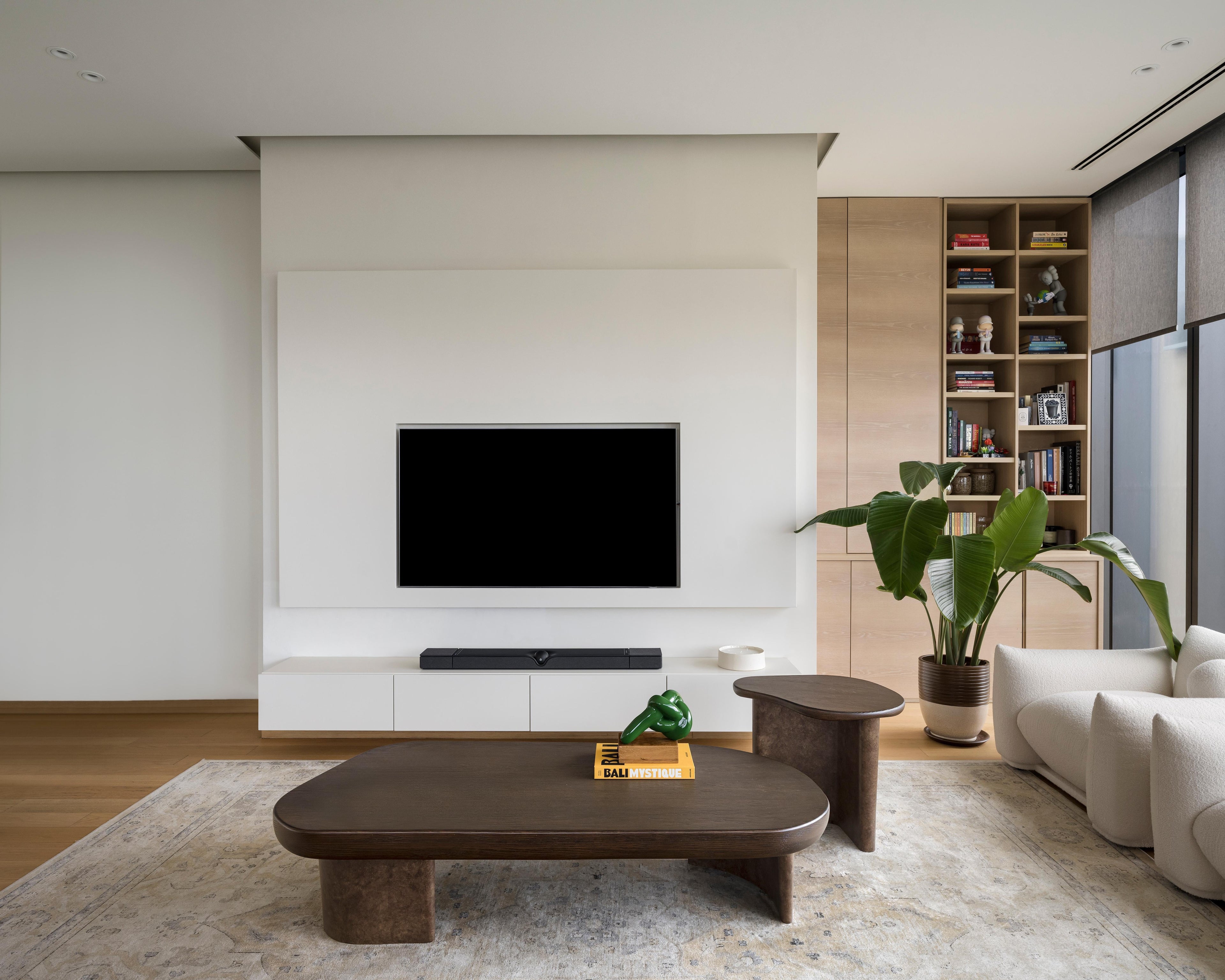 https://a.1stdibscdn.com/coffee-table-oak-top-handmade-textured-lacquered-wood-base-ocean-for-sale-picture-7/f_64182/f_381098521767023492026/_ABK4732_master.jpg