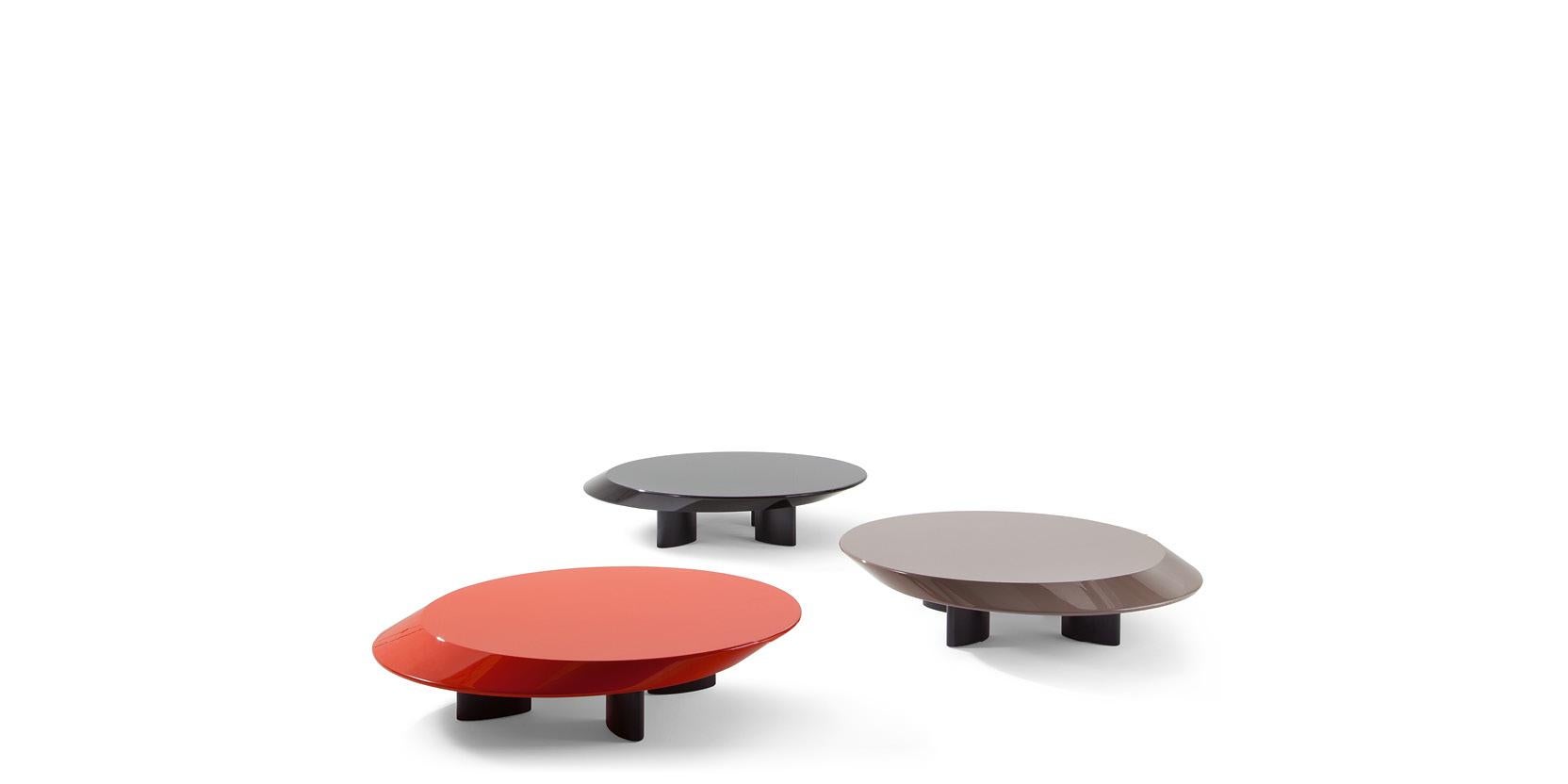 https://a.1stdibscdn.com/charlotte-perriand-accordo-low-table-brown-lacquered-wood-by-cassina-for-sale-picture-3/f_14272/f_261267021636971113129/ACCORDO_master.jpg