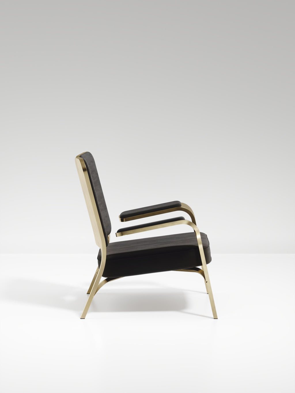 https://a.1stdibscdn.com/set-of-2-upholstered-armchair-with-bronze-patina-brass-details-by-ry-augousti-for-sale-picture-4/f_45491/f_320557321672879133519/ACH08_VL1_7_master.jpg
