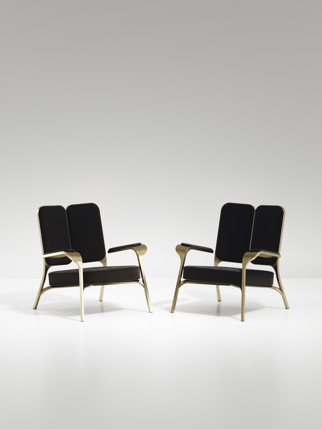 https://a.1stdibscdn.com/set-of-2-upholstered-armchair-with-bronze-patina-brass-details-by-ry-augousti-for-sale-picture-5/f_45491/f_320557321672879134251/ACH08_VL1_8_master.jpg