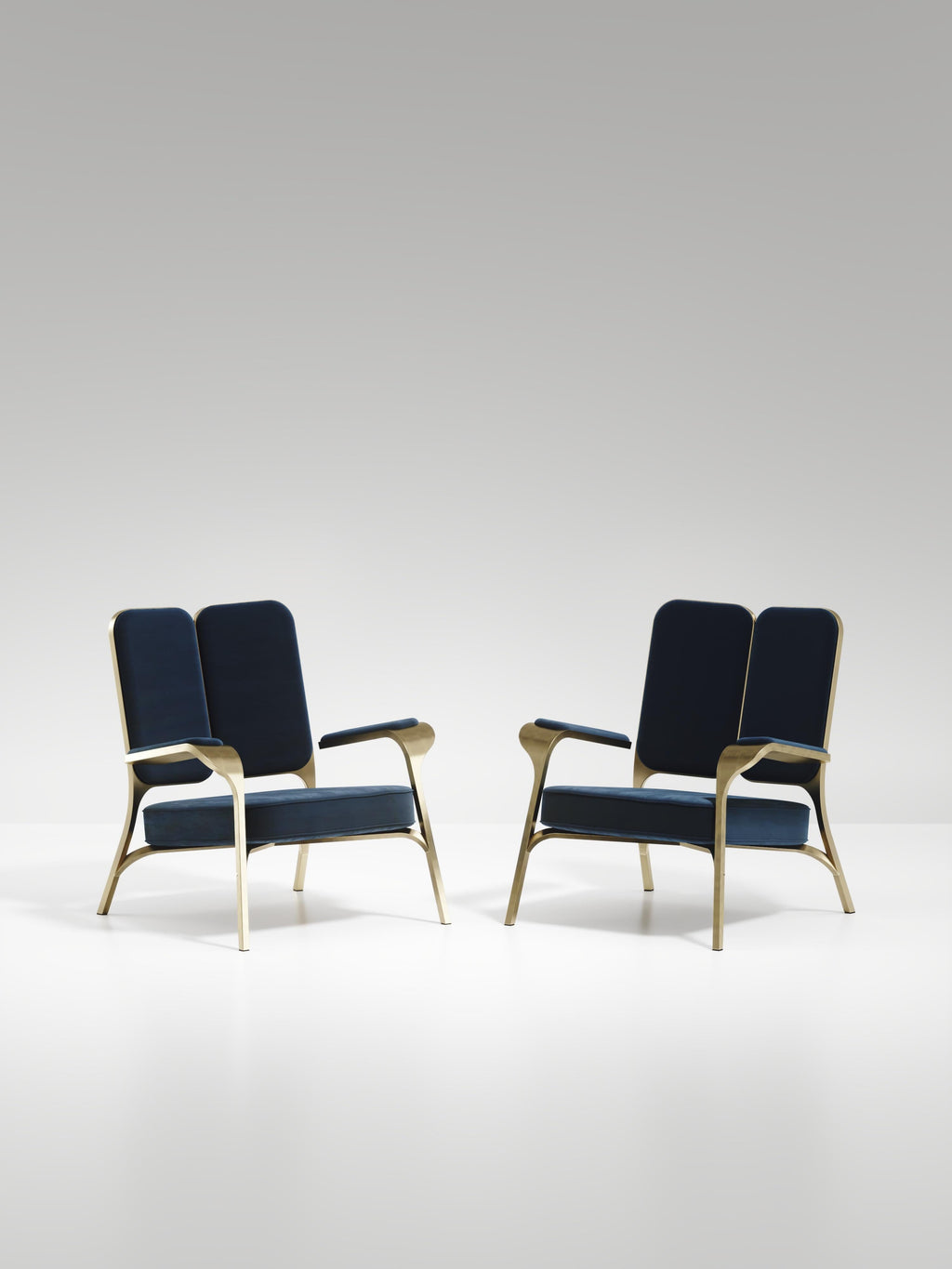 https://a.1stdibscdn.com/set-of-2-upholstered-armchair-with-bronze-patina-brass-details-by-ry-augousti-for-sale-picture-12/f_45491/f_320557321672879137345/ACH08_VL3_8_master.jpg