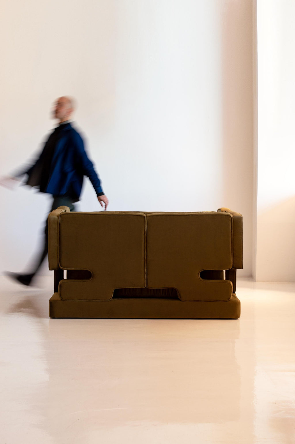 https://a.1stdibscdn.com/customizable-velvet-armchair-janum-i-different-available-colors-olive-green-for-sale-picture-5/f_53312/f_494102921774645088468/ACOOCOORO_0431_EDIT_master.jpg