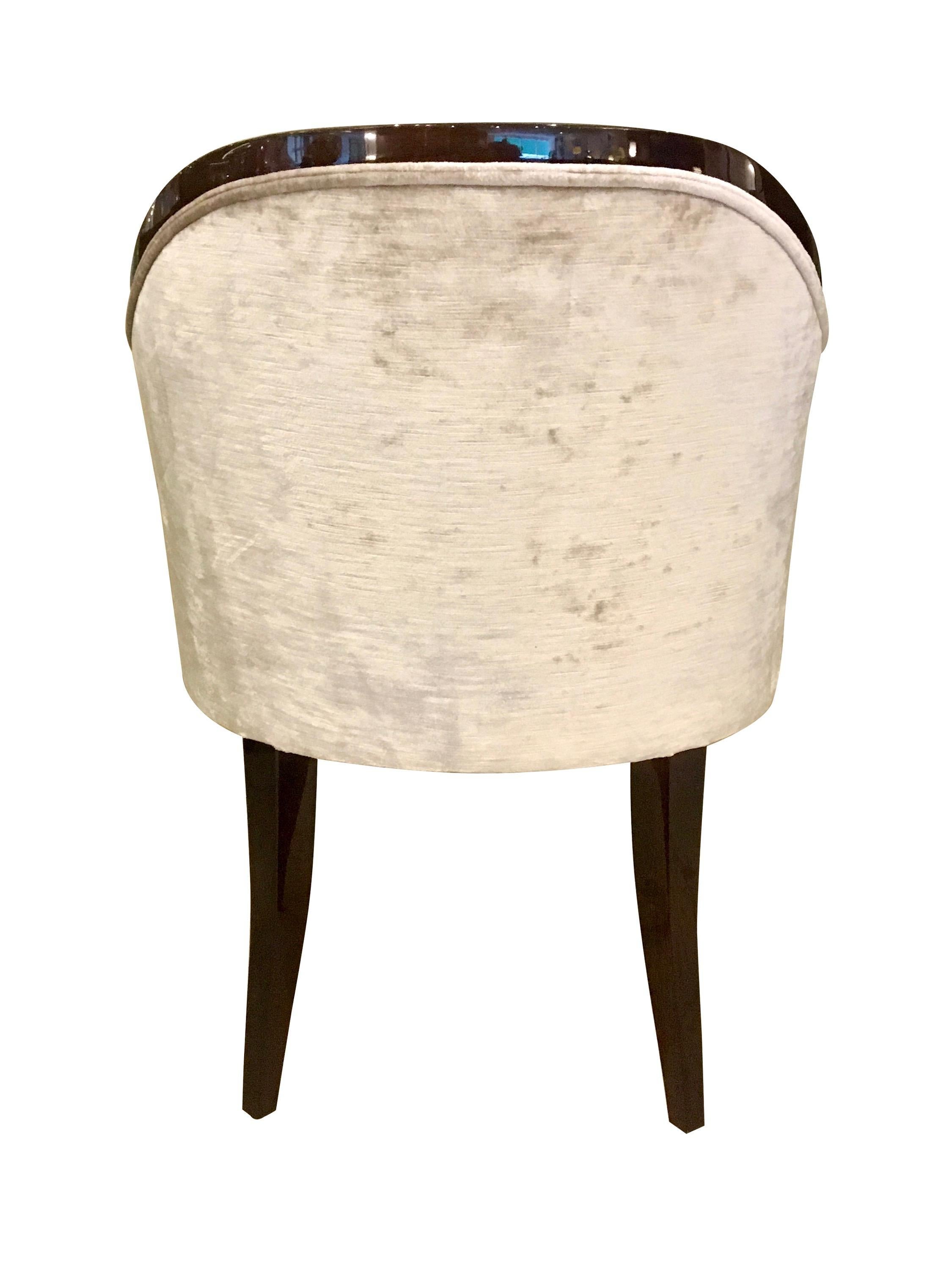 https://a.1stdibscdn.com/comfortable-art-deco-style-shell-chair-with-fabric-upholstery-and-lacquered-wood-for-sale-picture-3/f_31283/f_159272221566833035721/ADM0009_Stuhl_Art_Deco_Style_Stoff_Esstisch_Esszimmer_ADM_Art_Deco_Moderne_04_master.jpeg