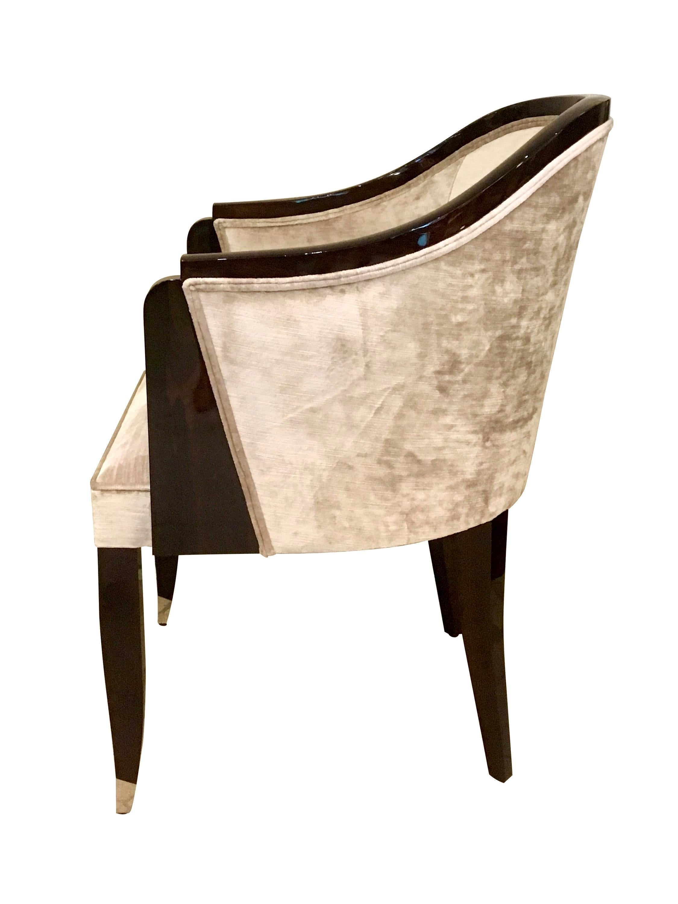 https://a.1stdibscdn.com/comfortable-art-deco-style-shell-chair-with-fabric-upholstery-and-lacquered-wood-for-sale-picture-2/f_31283/f_159272221566833031780/ADM0009_Stuhl_Art_Deco_Style_Stoff_Esstisch_Esszimmer_ADM_Art_Deco_Moderne_05_2_master.jpeg
