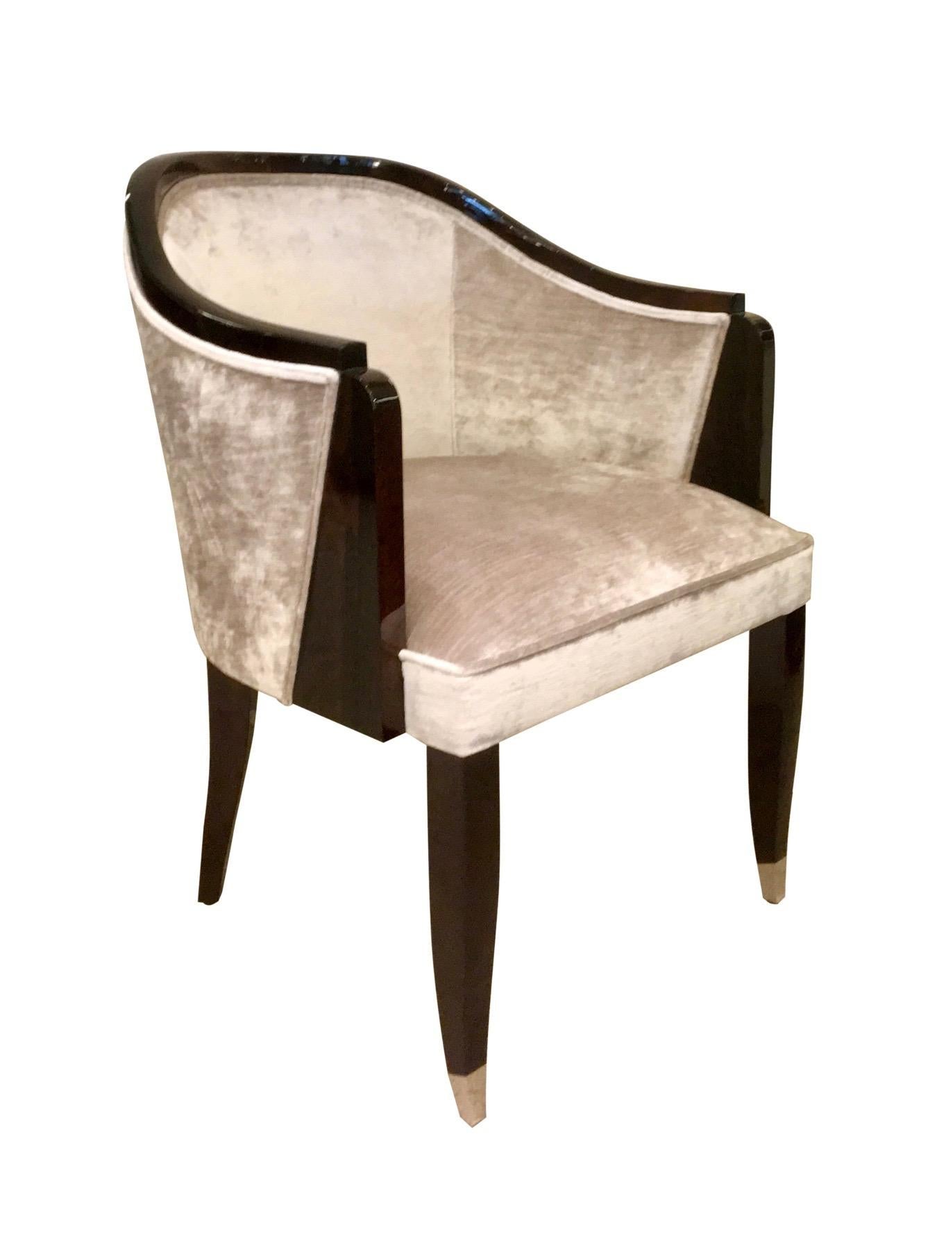 https://a.1stdibscdn.com/comfortable-art-deco-style-shell-chair-with-fabric-upholstery-and-lacquered-wood-for-sale-picture-4/f_31283/f_159272221566833037271/ADM0009_Stuhl_Art_Deco_Style_Stoff_Esstisch_Esszimmer_ADM_Art_Deco_Moderne_06_master.jpeg